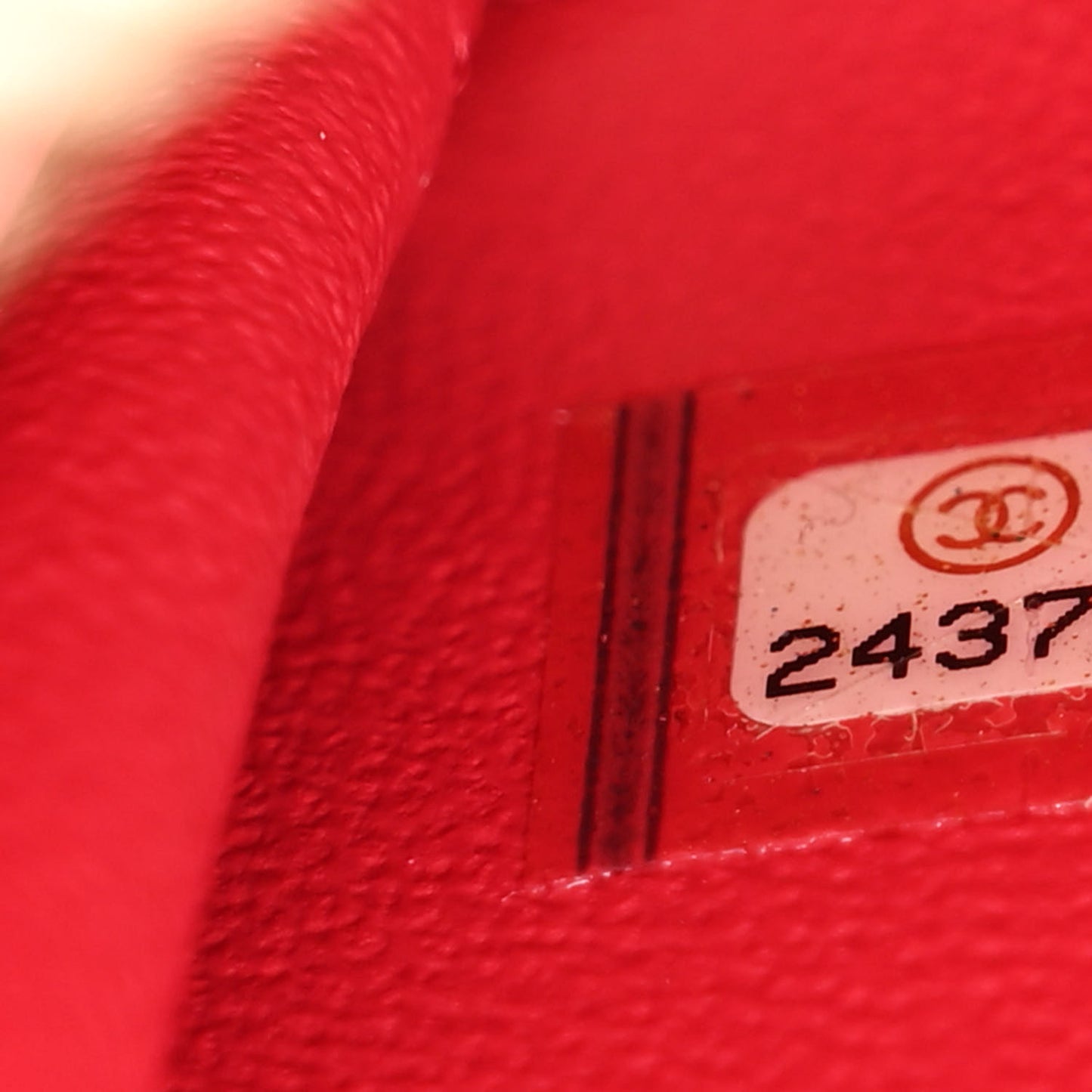 Caviar Quilted Medium Business Affinity Flap Red