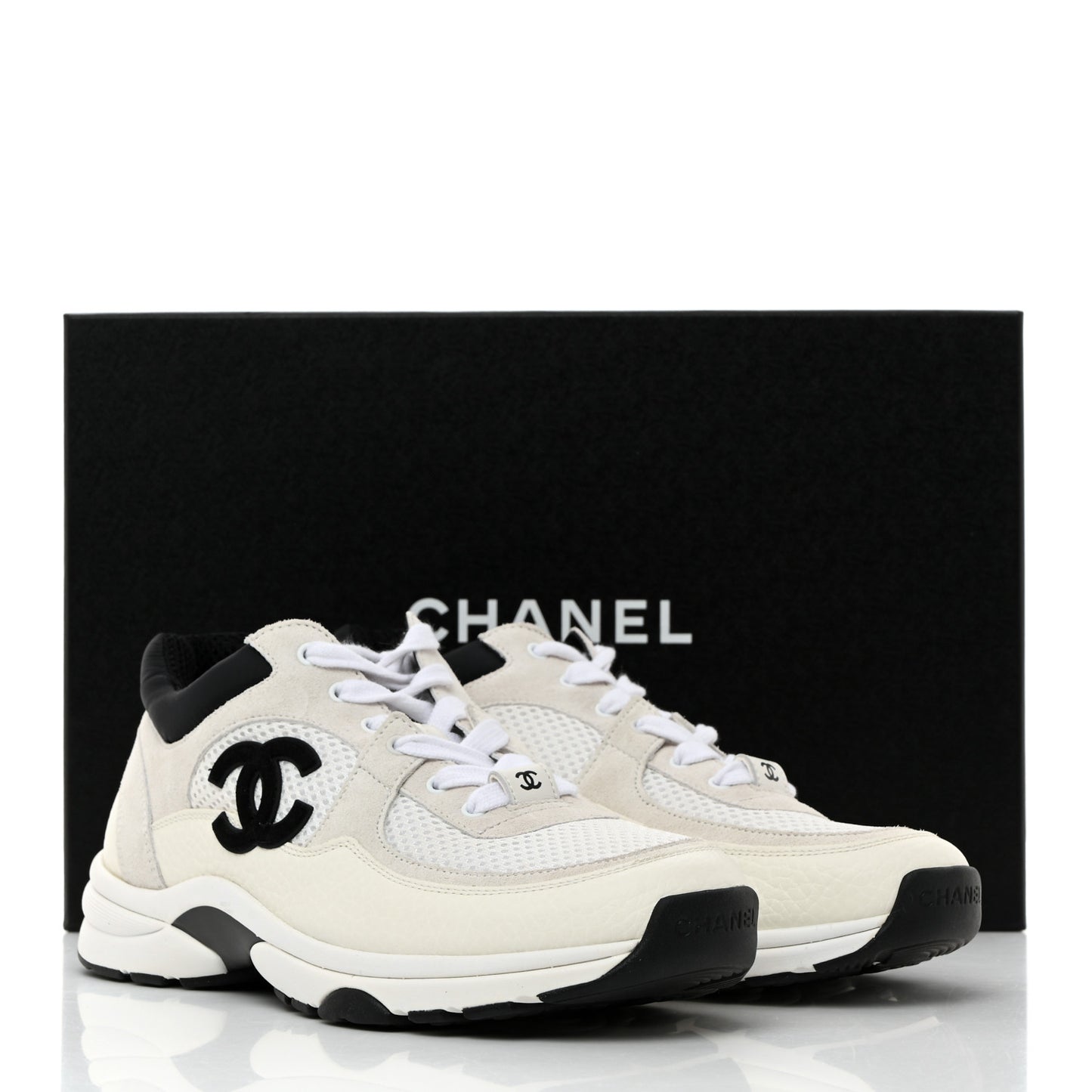 Mesh Suede Calfskin Grained Calfskin Womens CC Sneakers 37 White Black