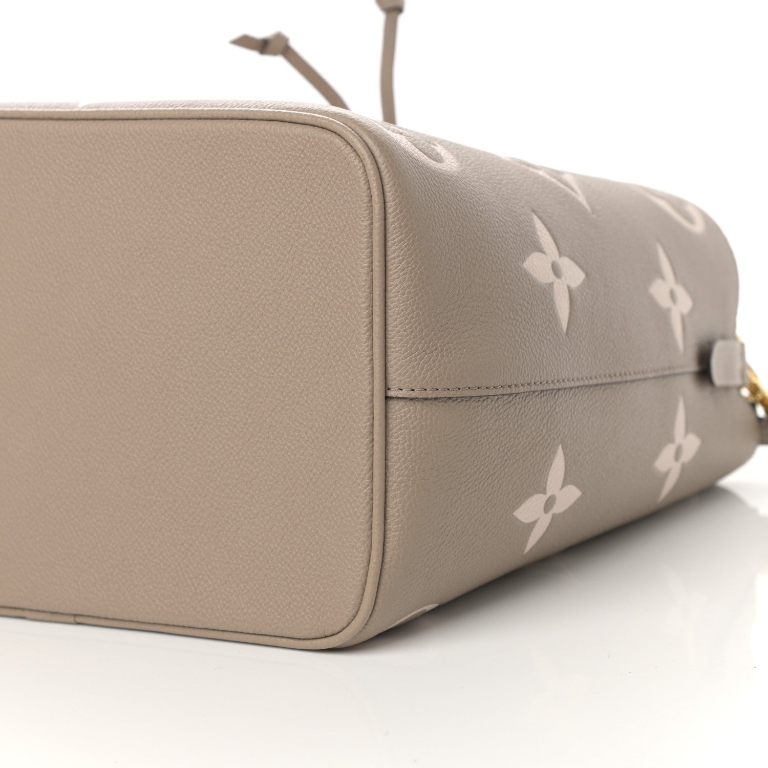 Louis Vuitton Empreinte Monogram Giant Neonoe MM Tourterelle Creme 10 of 12