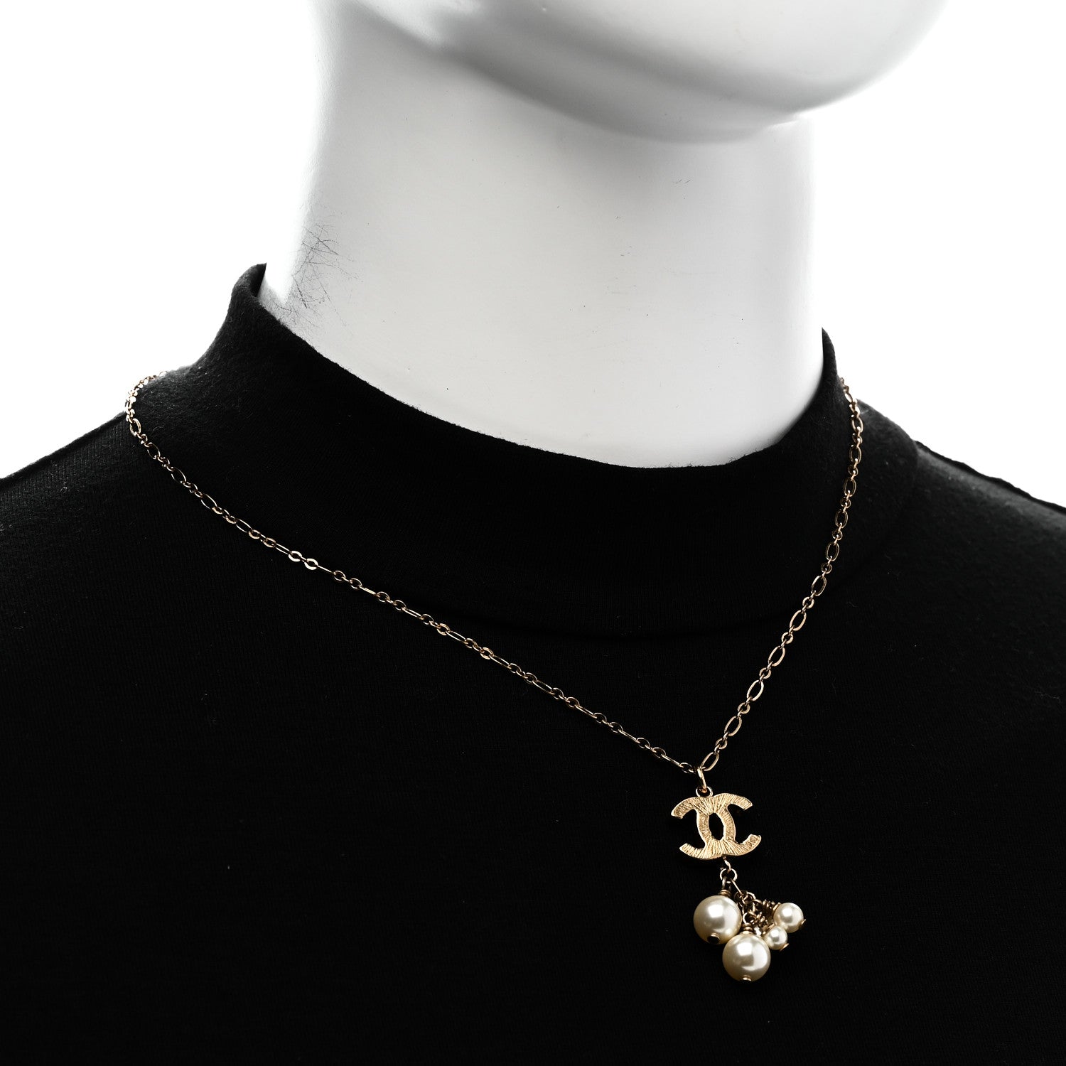 Chanel Pearl CC Logo Drop Necklace Gold 1798027 – FASHIONPHILE