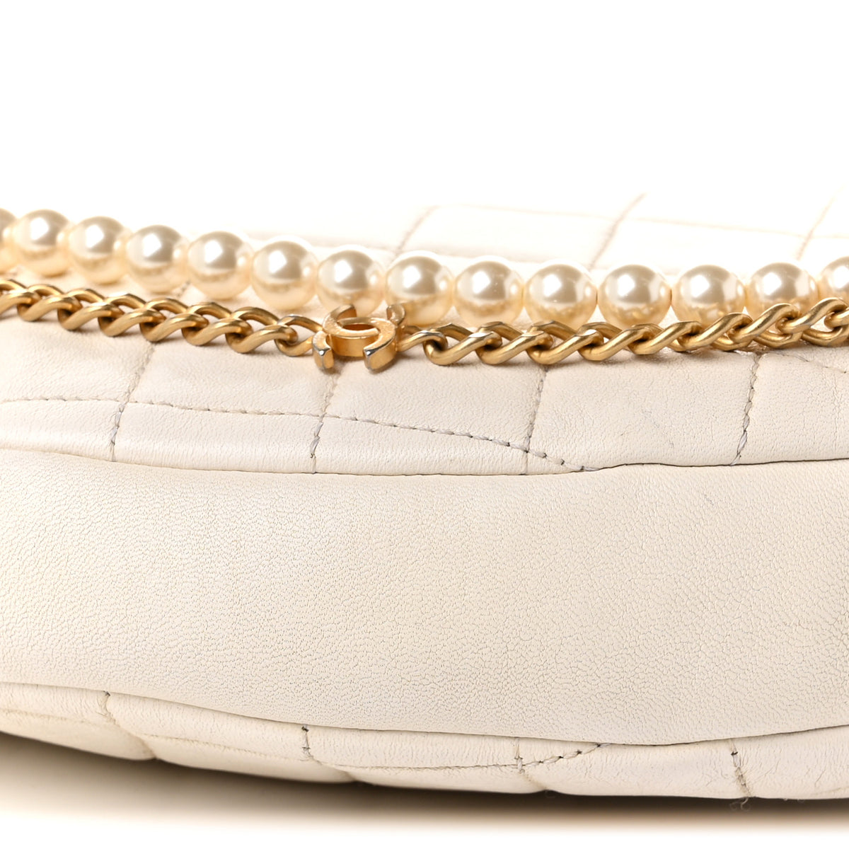 Lambskin Quilted All About Chains Hobo White