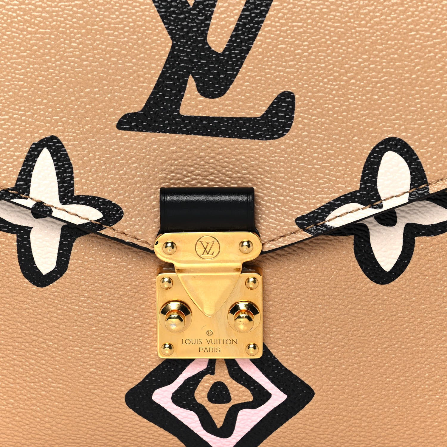 Louis Vuitton Monogram Giant Wild At Heart Pochette Metis Arizona 7 of 12