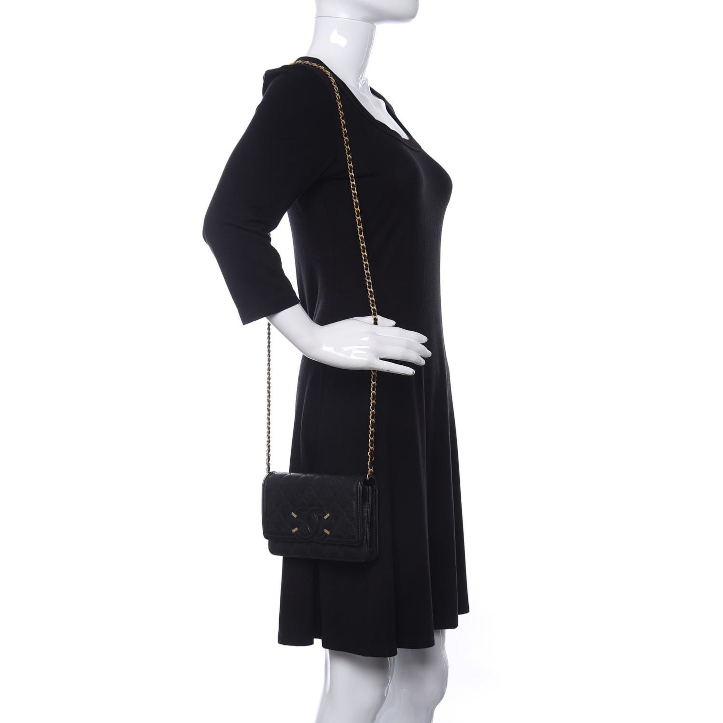 Caviar Quilted CC Filigree Wallet On Chain WOC Black
