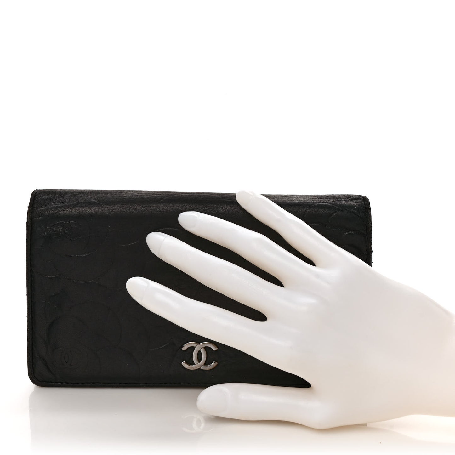 Lambskin Camellia Embossed Yen Wallet Black