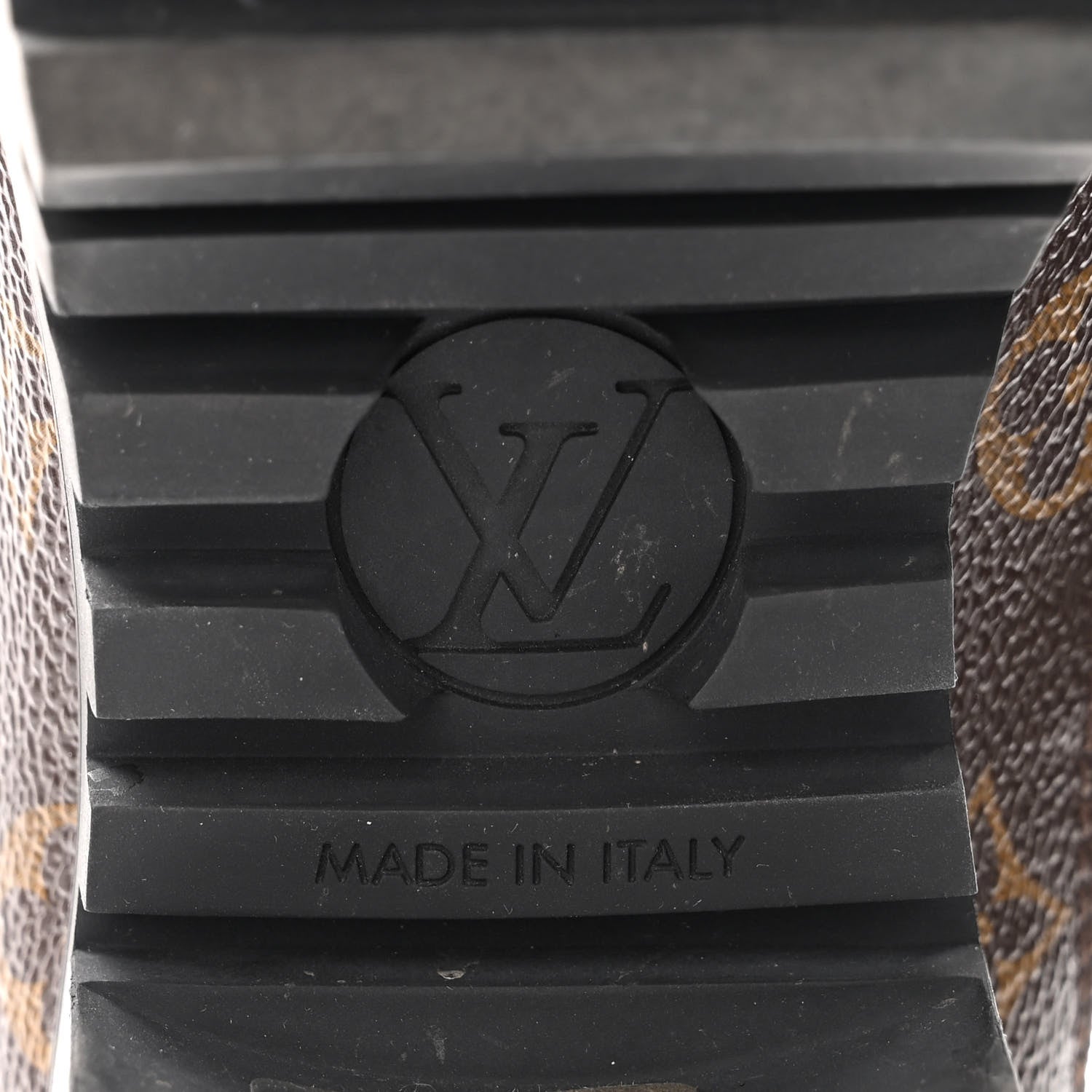 Louis Vuitton Suede Calfskin Monogram Laureate Platform Desert Boots 40 Black 6 of 8