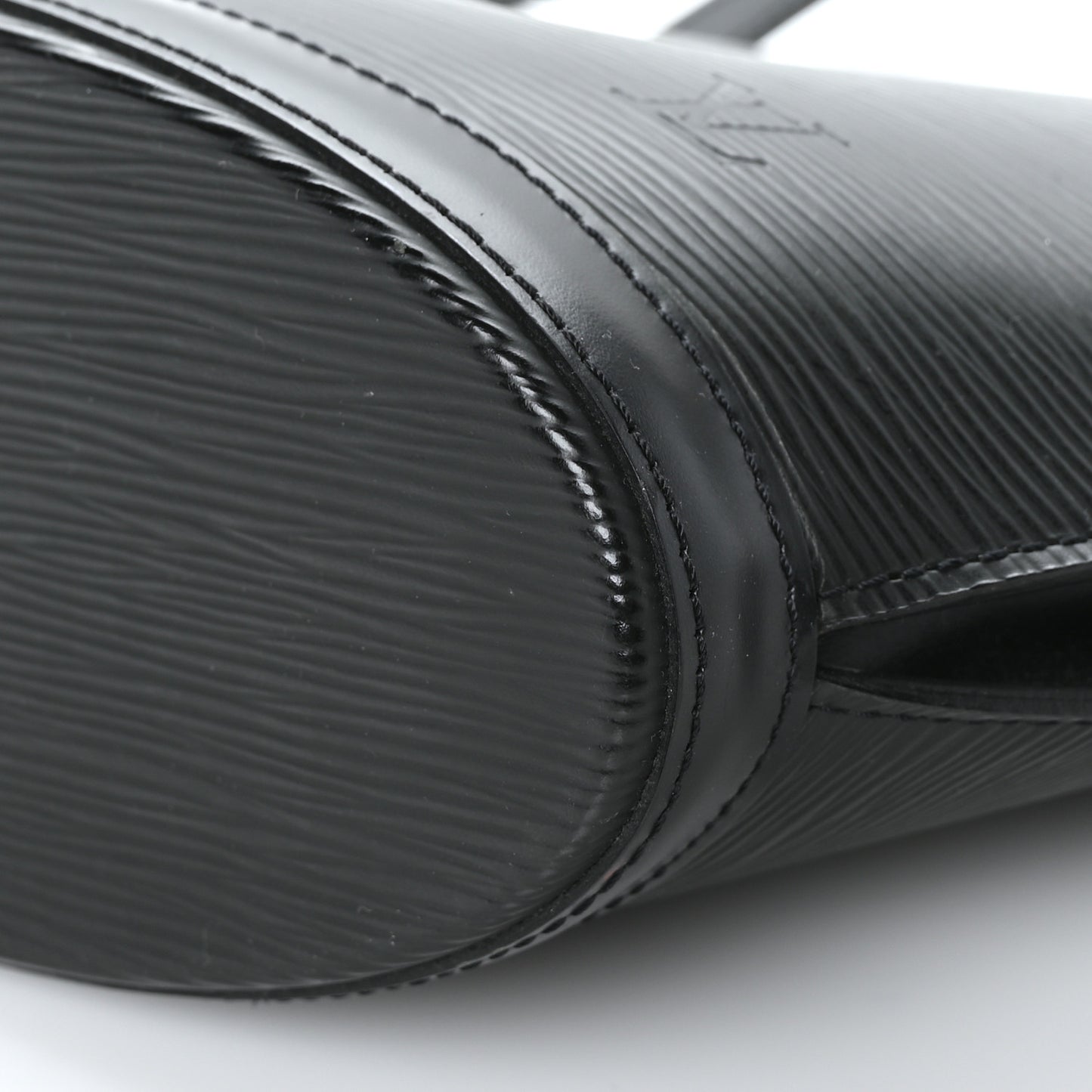 Epi Saint Jacques PM Long Straps Black