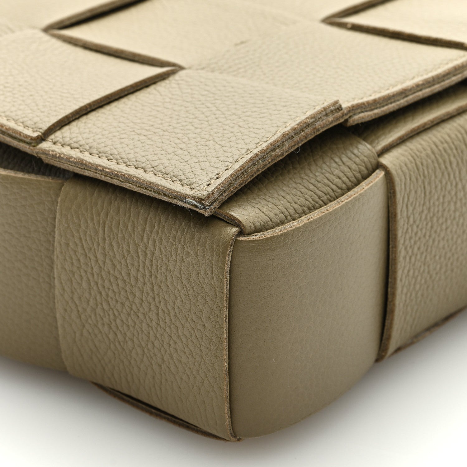 Bottega Veneta Grained Calfskin Maxi Intrecciato Cassette Crossbody Bag Taupe 7 of 8
