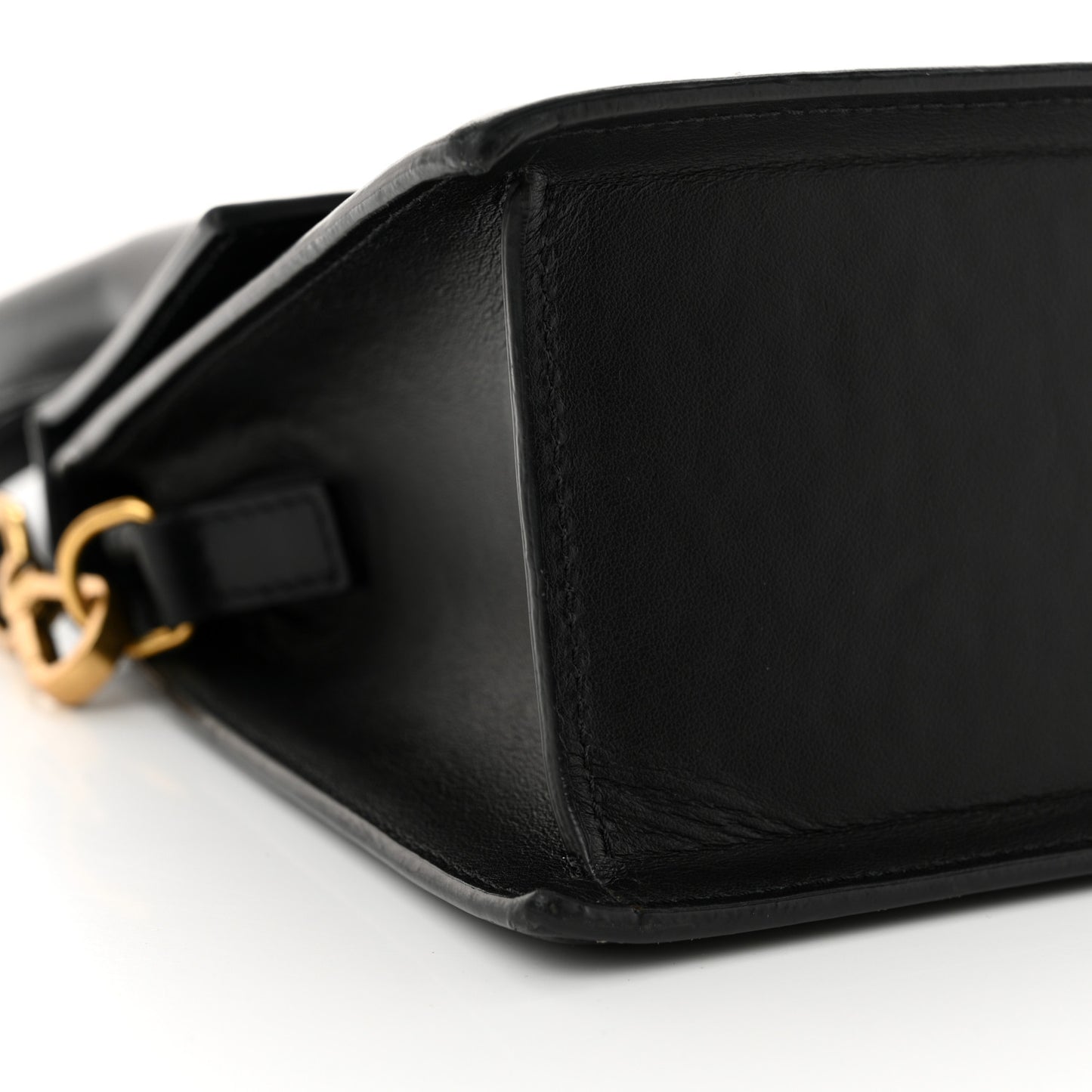 Smooth Calfskin Le Chiquito Moyen Black