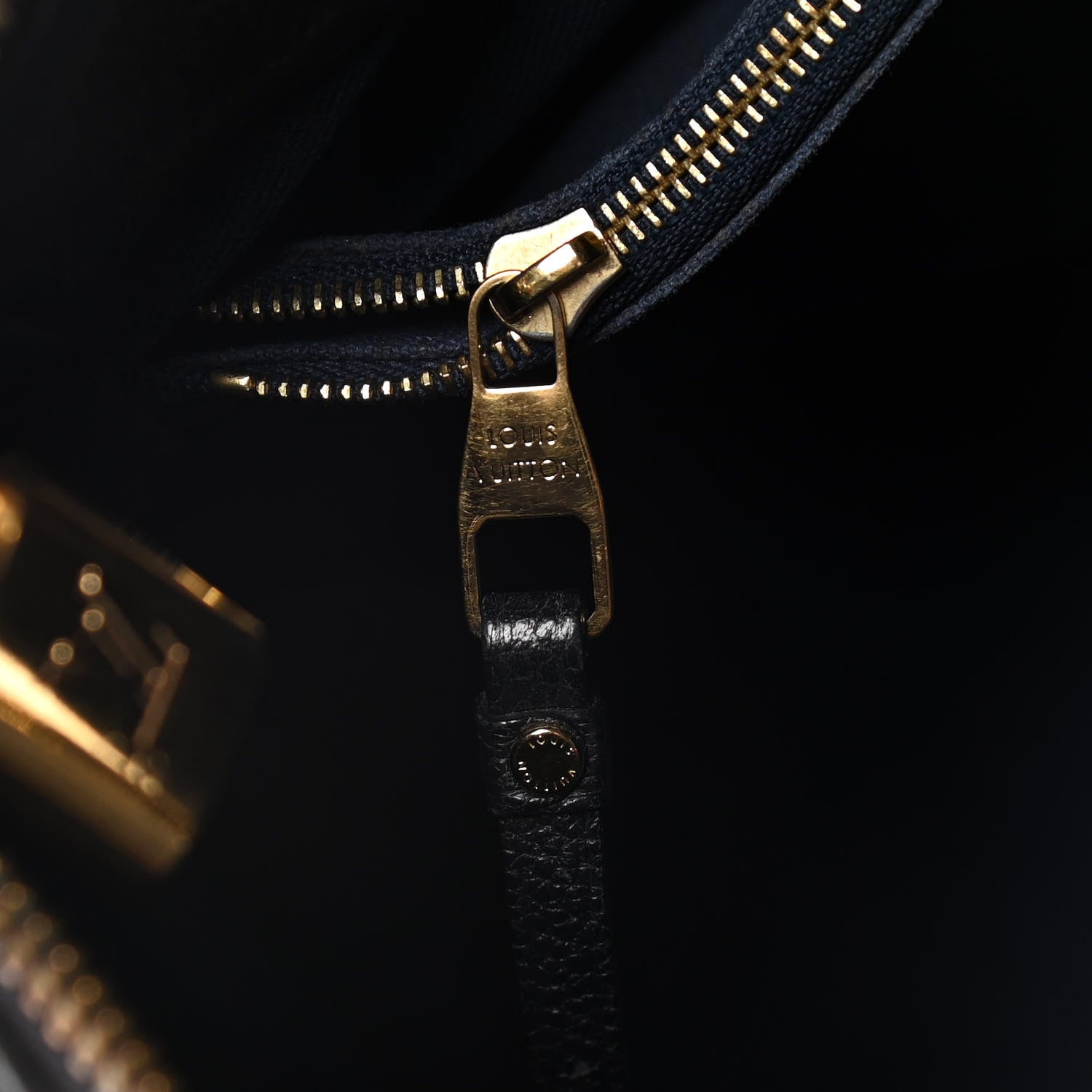 Louis Vuitton Empreinte Suede Audacieuse GM Infini 9 of 25