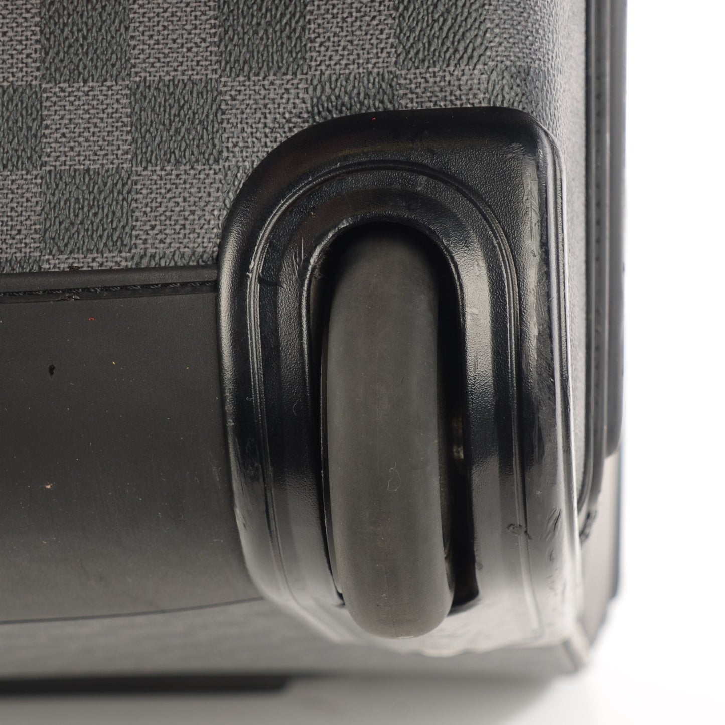 Damier Graphite Pegase 55
