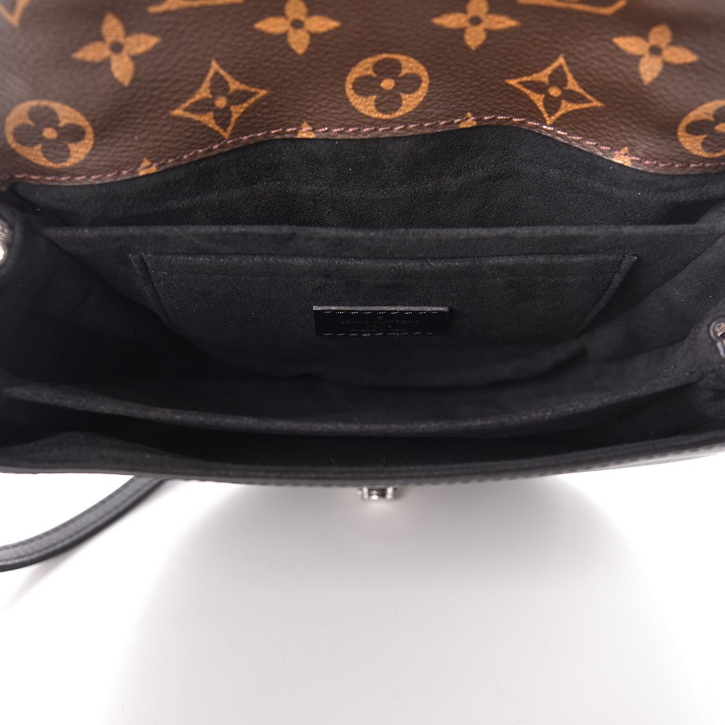 Reverse Monogram Chantilly Lock Black