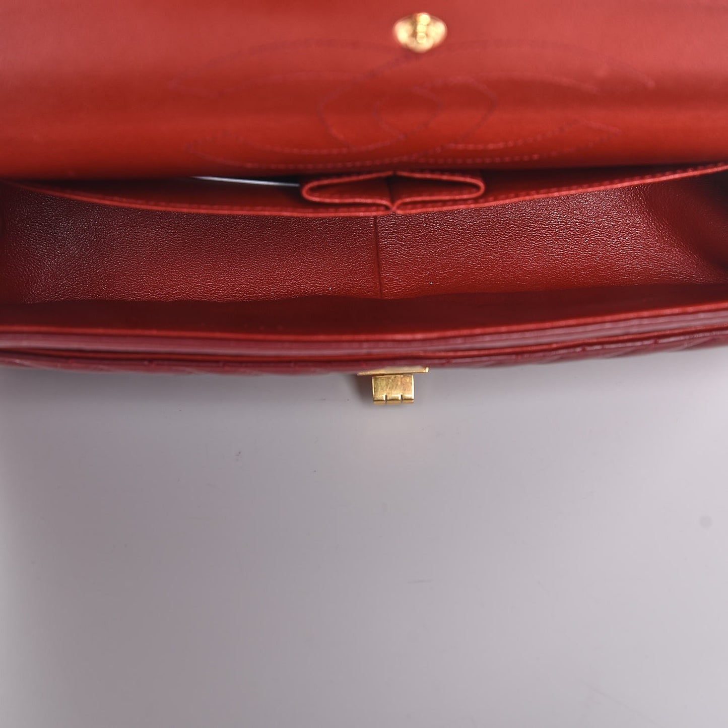 Aged Calfskin Chevron Quilted 2.55 Reissue 226 Flap Red