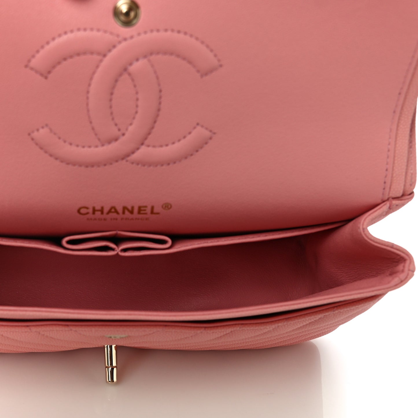 Caviar Flat Chevron Quilted Medium Double Flap Pink