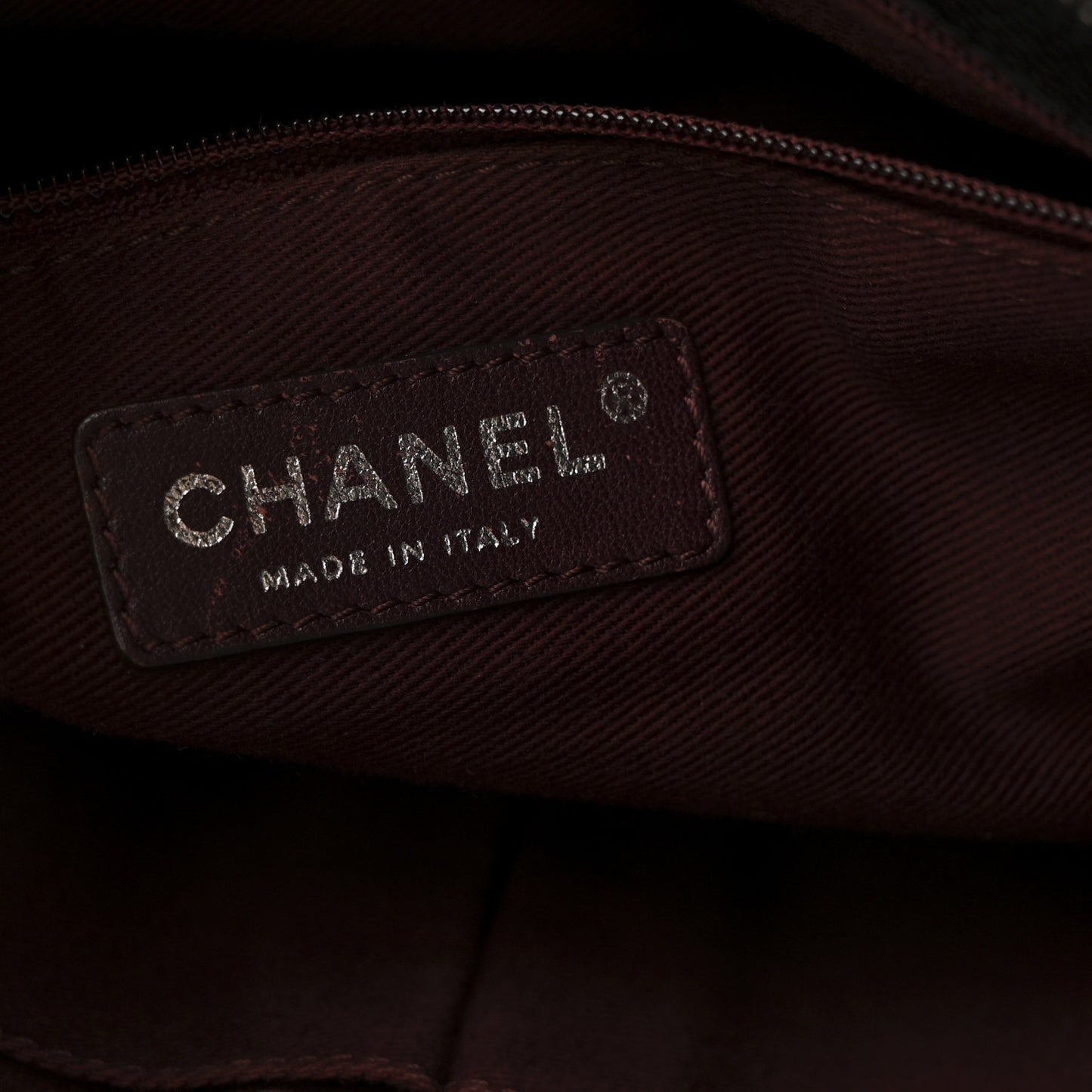 Crumpled Grained Calfskin CC Crave Tote Black