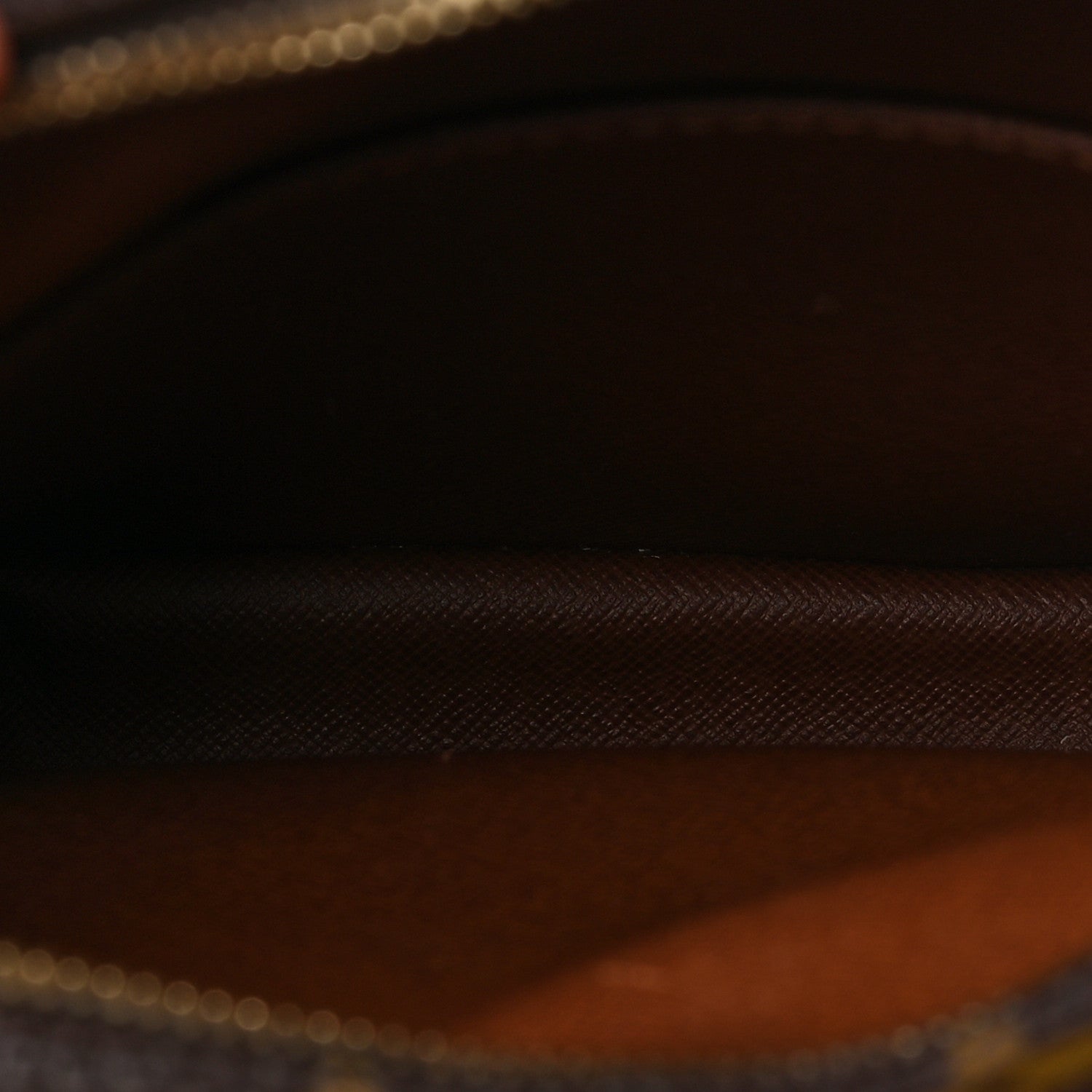 Louis Vuitton Monogram Danube 21 5 of 7
