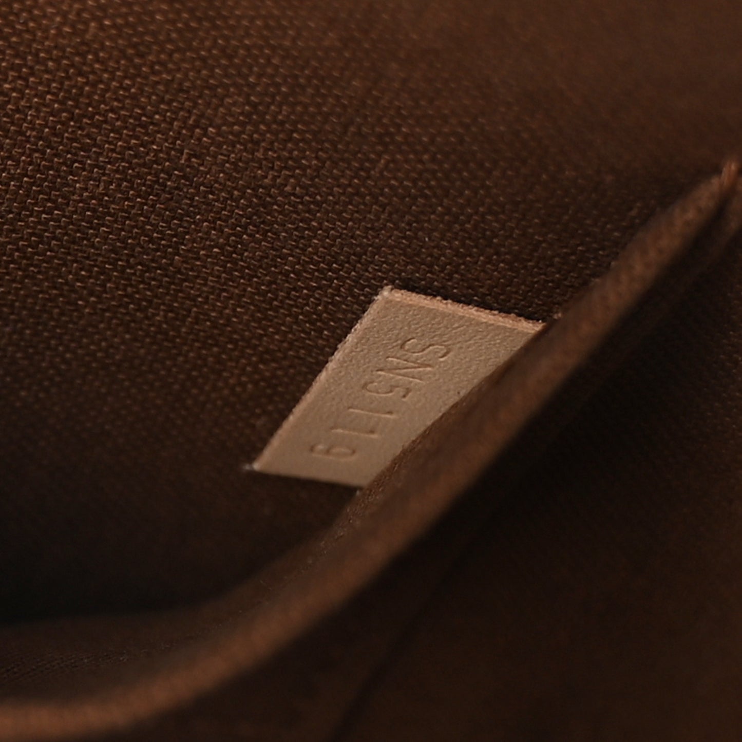 Monogram Alma BB
