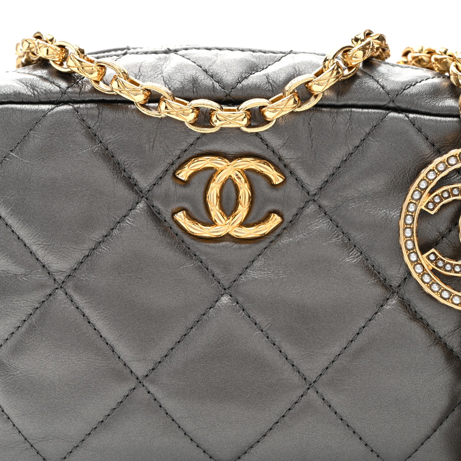 Chanel Metallic Calfskin Pearl Quilted CC Mini Camera Case Ruthenium 8 of 10