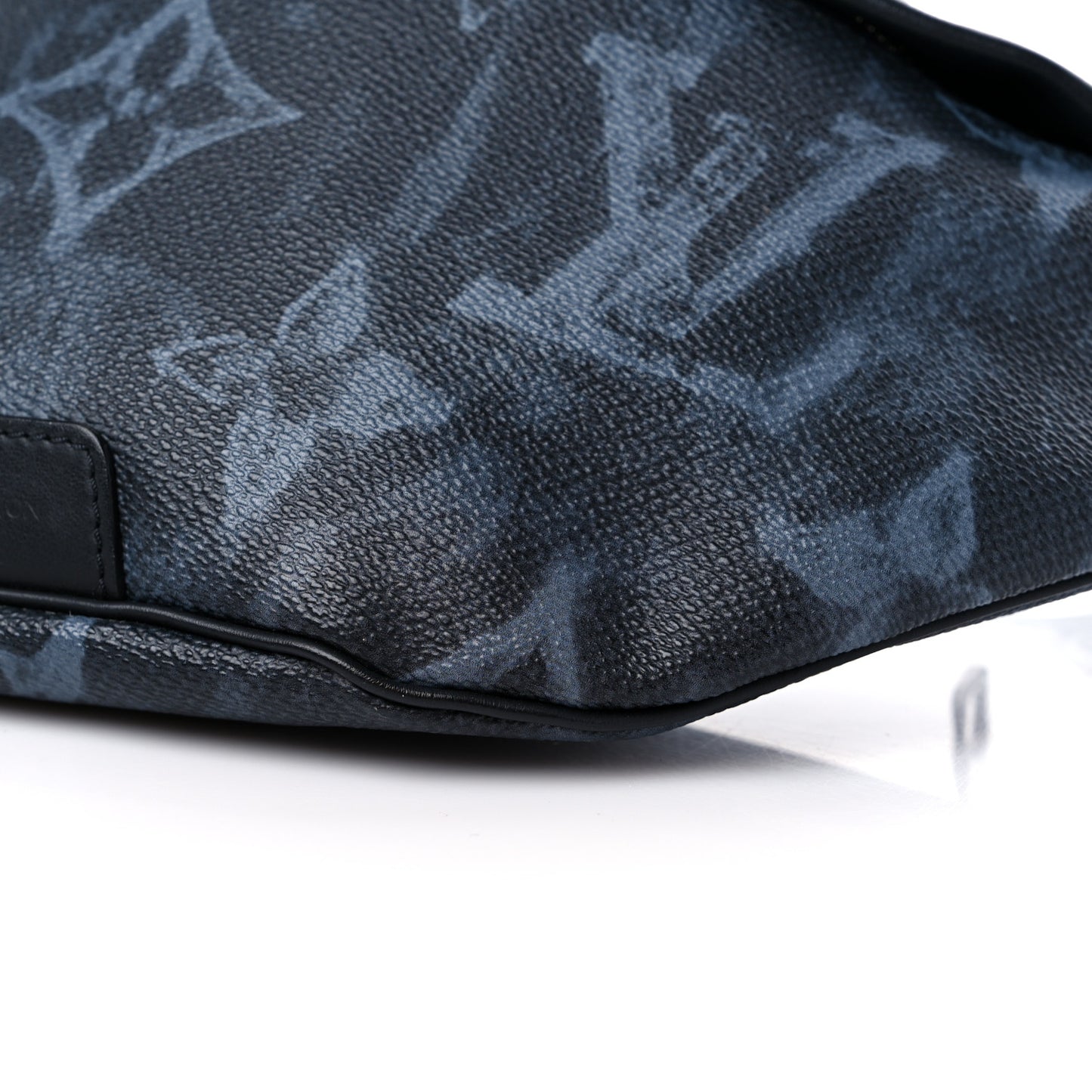 Monogram Pastel Discovery Bumbag Black