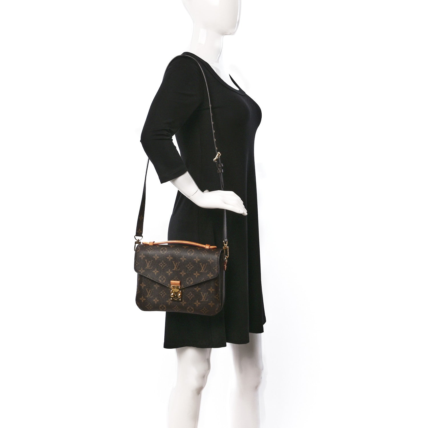 Louis Vuitton Monogram Pochette Metis 2 of 8