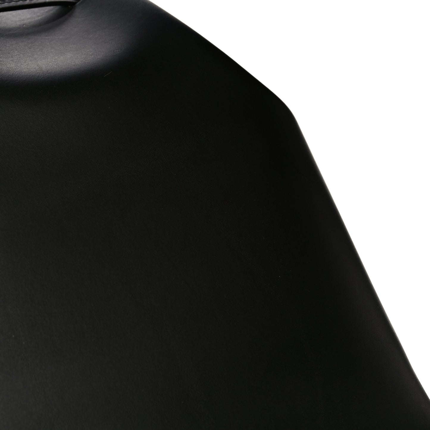 Vegetable Tanned Calfskin Bucket Bag Black Flamma