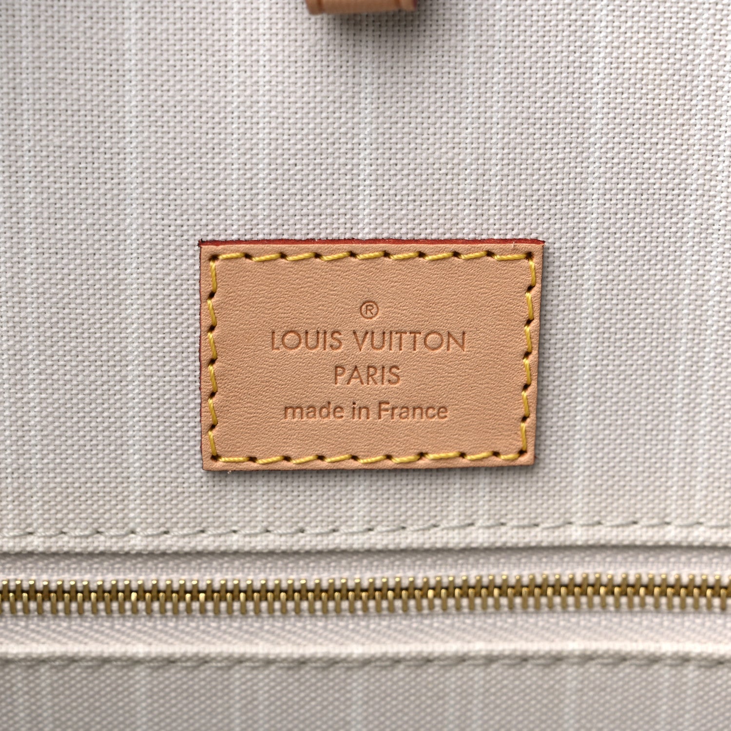 Louis Vuitton Monogram Giant By The Pool Onthego GM Brume 6 of 9