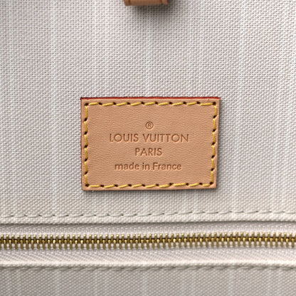 Louis Vuitton Monogram Giant By The Pool Onthego GM Brume 6 of 9