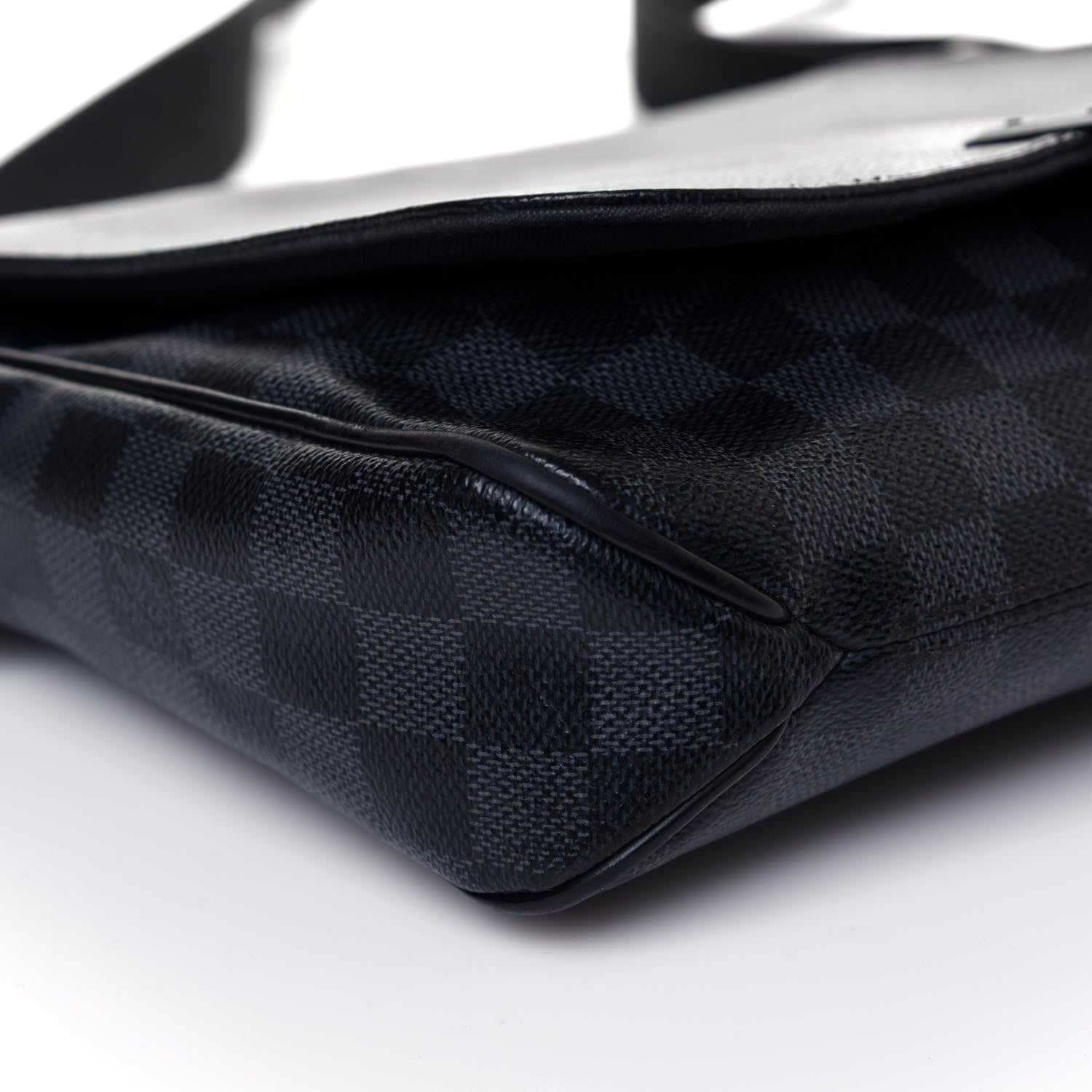 Louis Vuitton Damier Graphite District PM 8 of 11