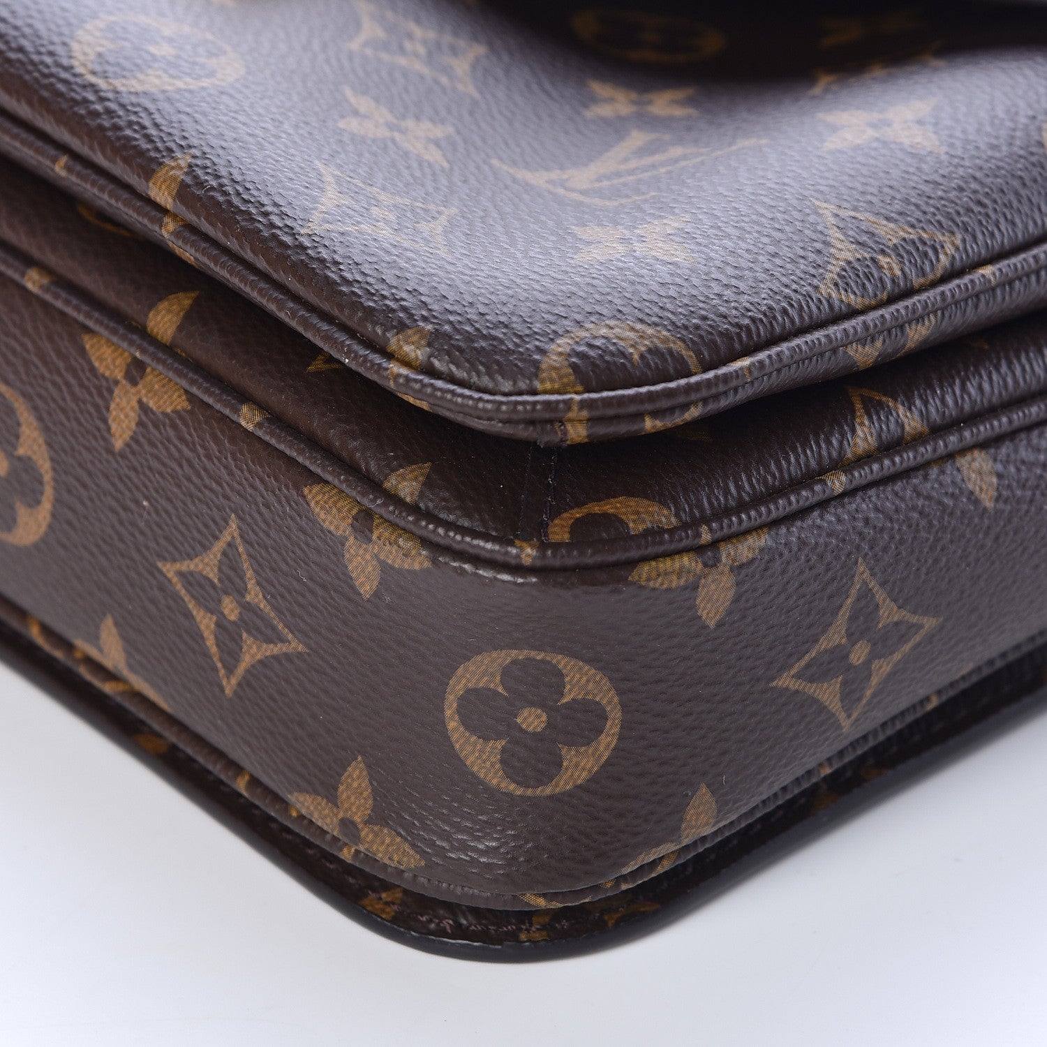 Louis Vuitton Monogram Pochette Metis 9 of 10