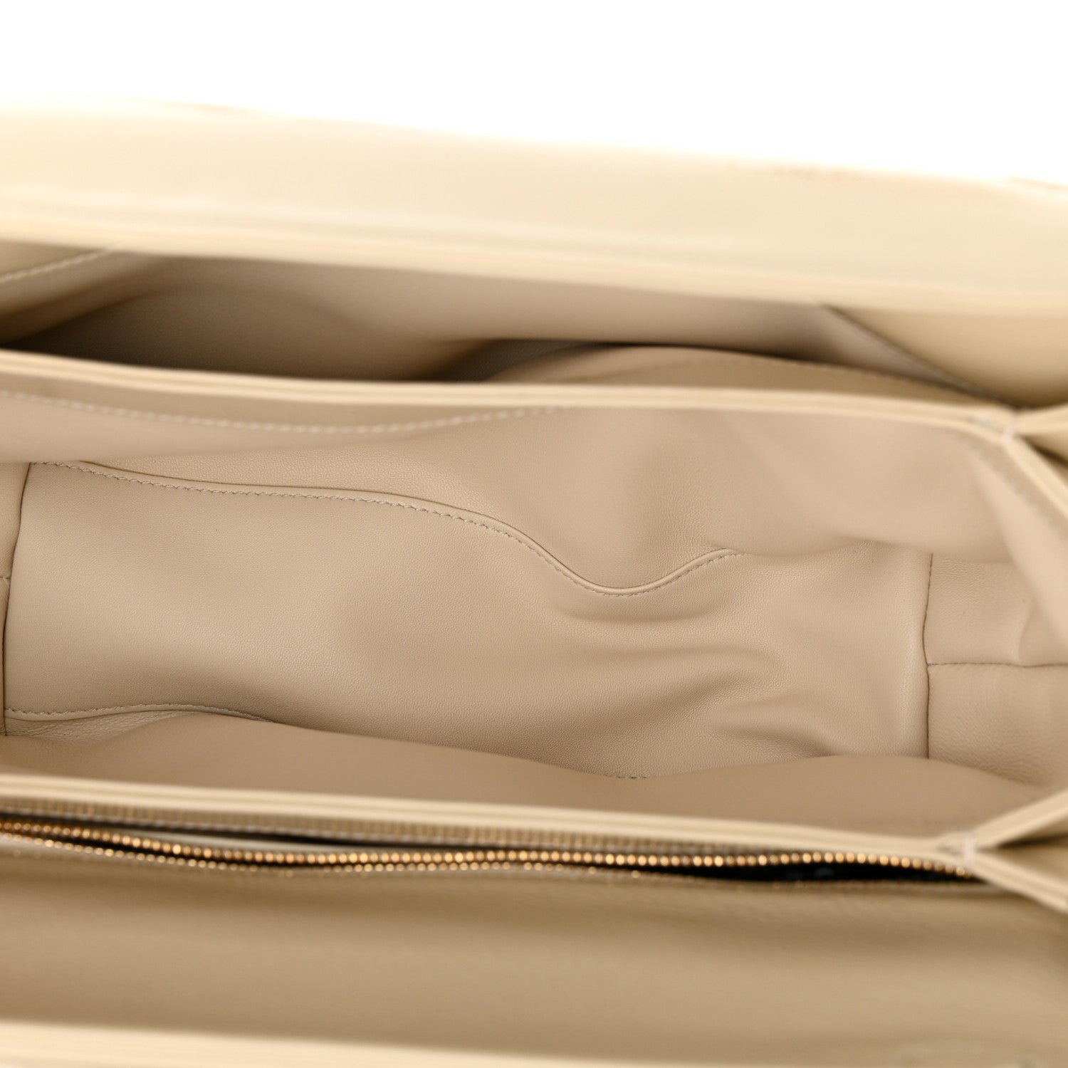 Gucci Skipper Calf Ultralight GG Soft Small Chain Bag Ivory 5 of 11