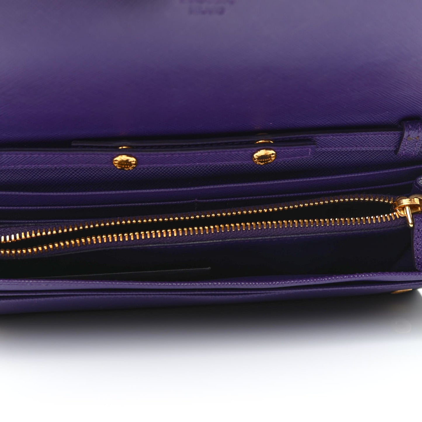 Saffiano Metal Oro Chain Wallet Viola