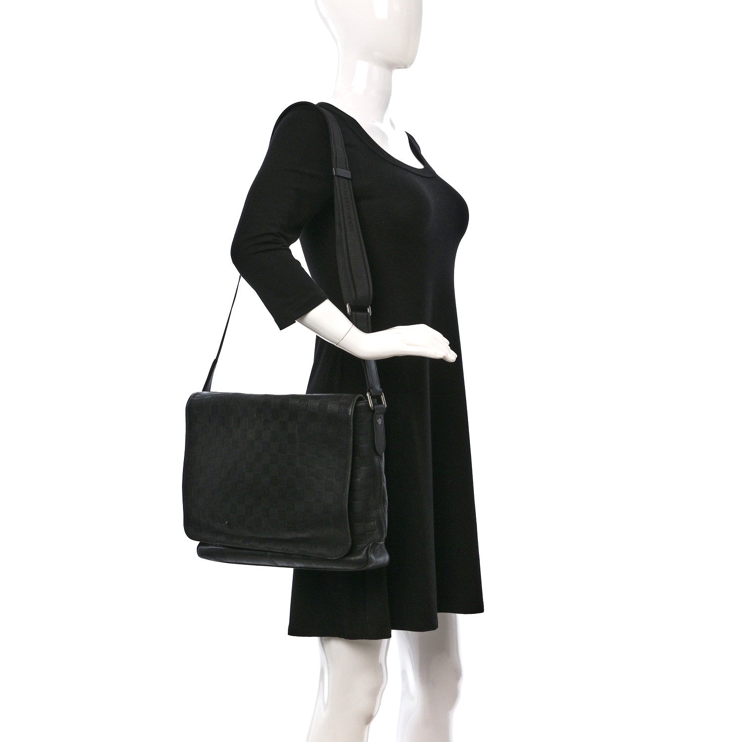 Louis Vuitton Damier Infini District MM Onyx 2 of 10