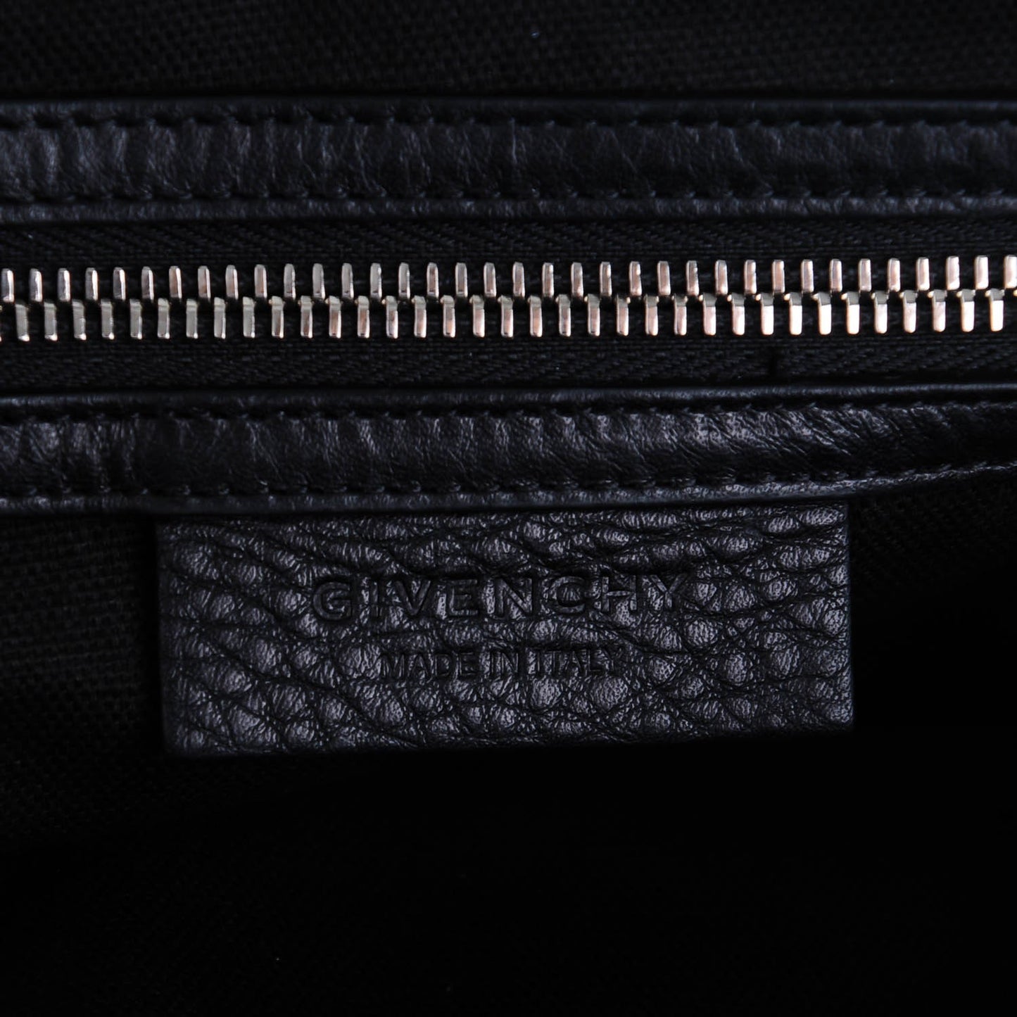 Pebbled Calfskin Small Nightingale Black