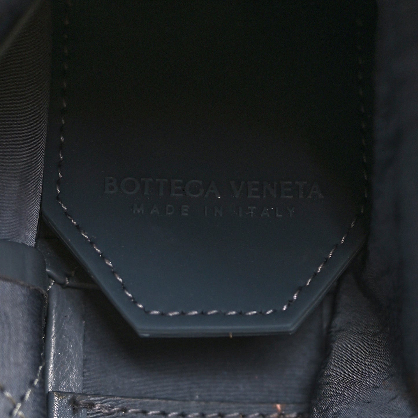 Calfskin Maxi Intrecciato Cassette Crossbody Bag Thunder