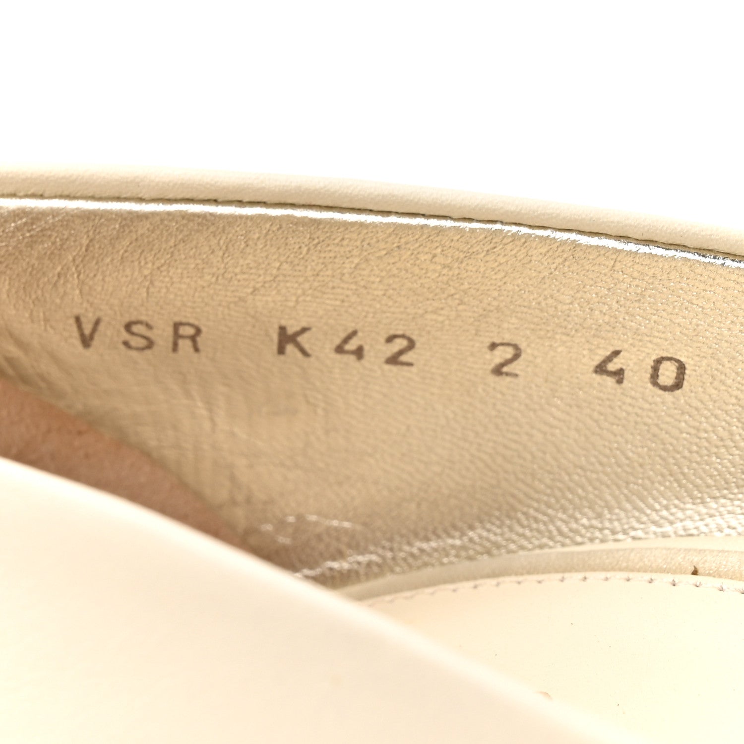 Valentino Garavani Nappa Rockstud Jaw Stud 100mm Pumps 40 Ivory 10 of 11