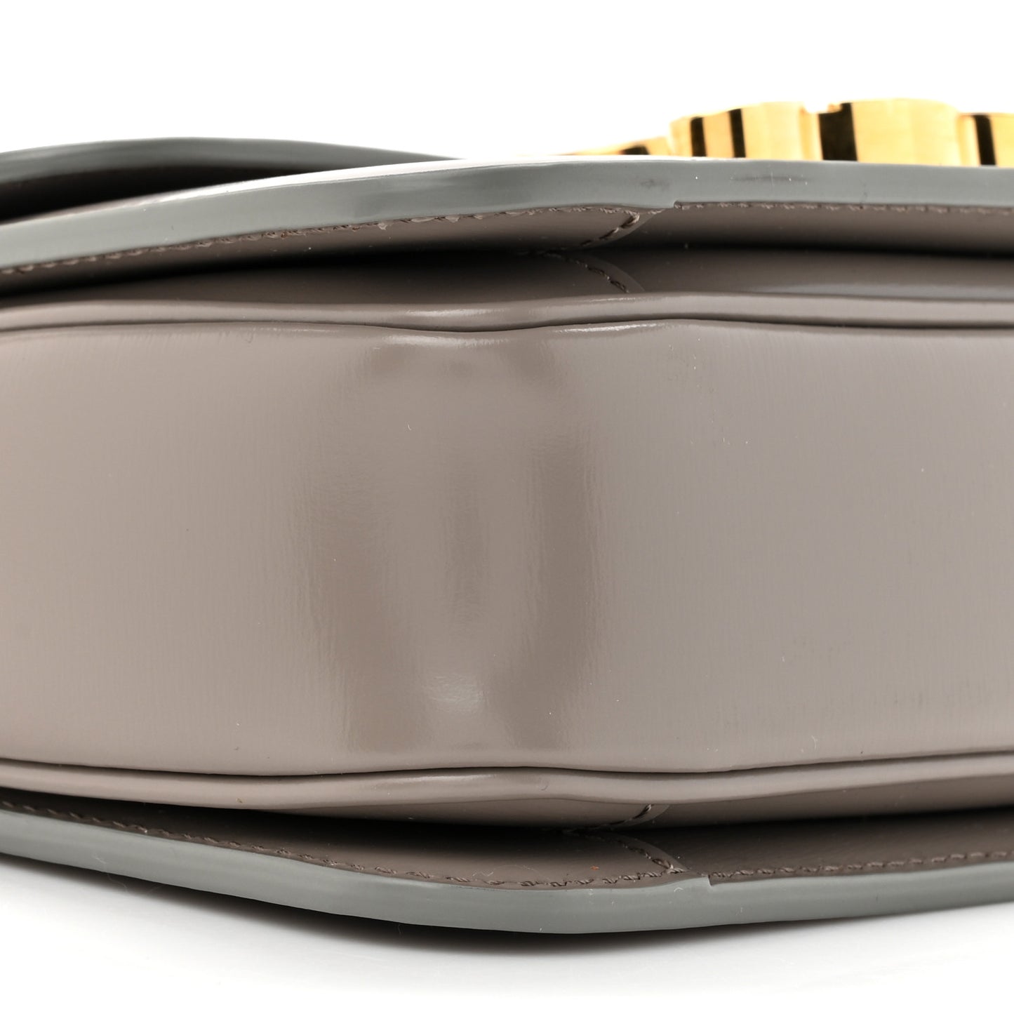 Shiny Calfskin Teen Triomphe Pebble