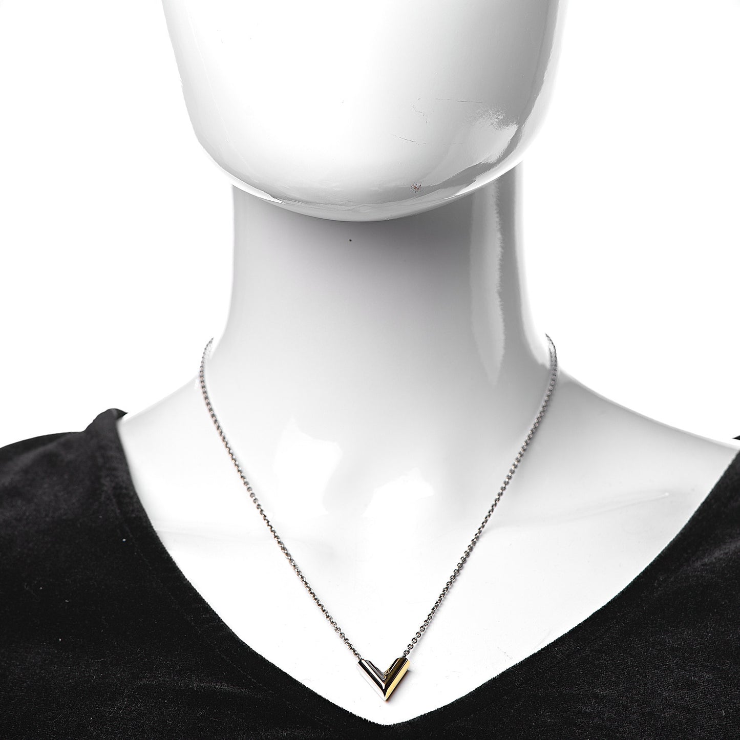 Essential V Necklace Silver