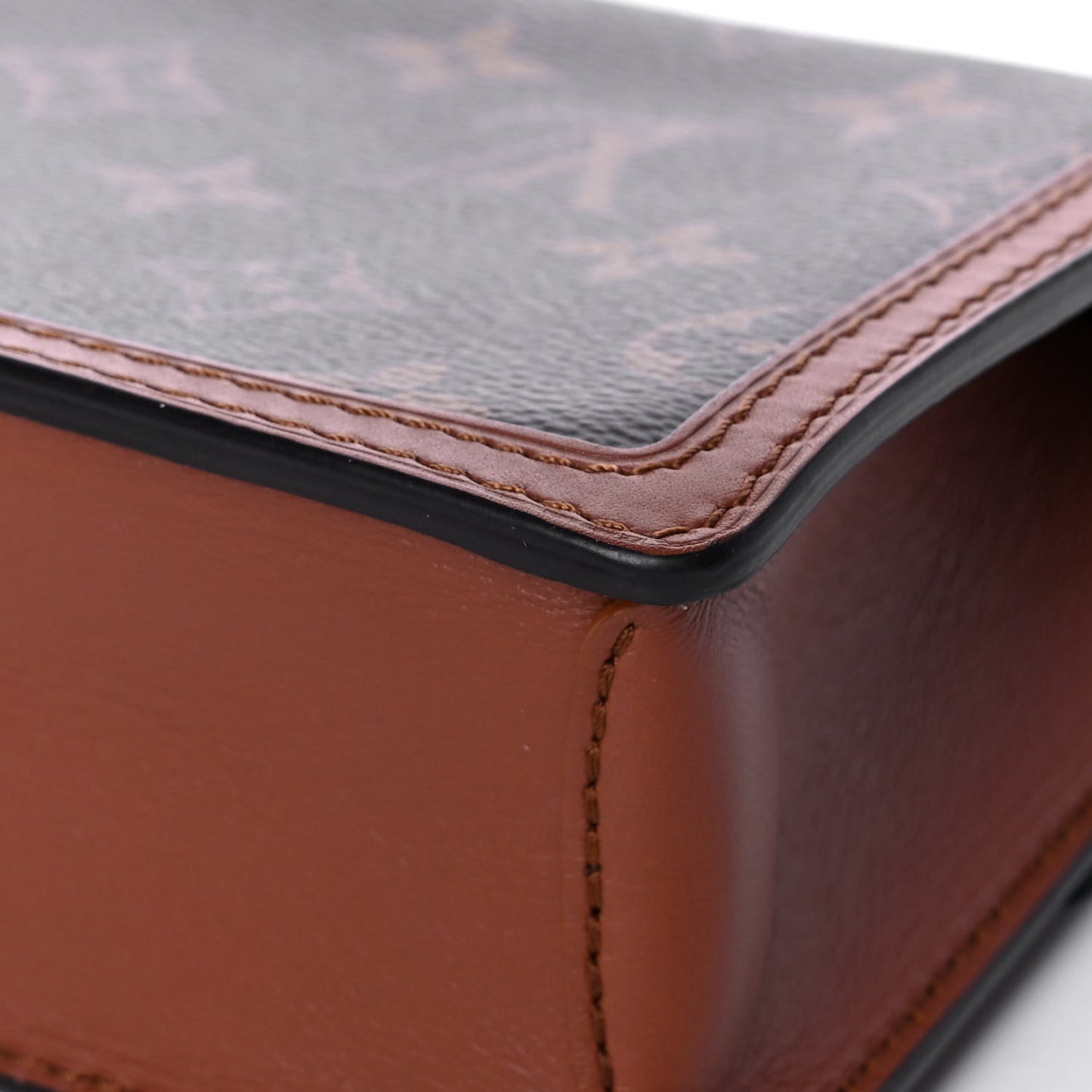 Reverse Monogram Dauphine Chain Wallet