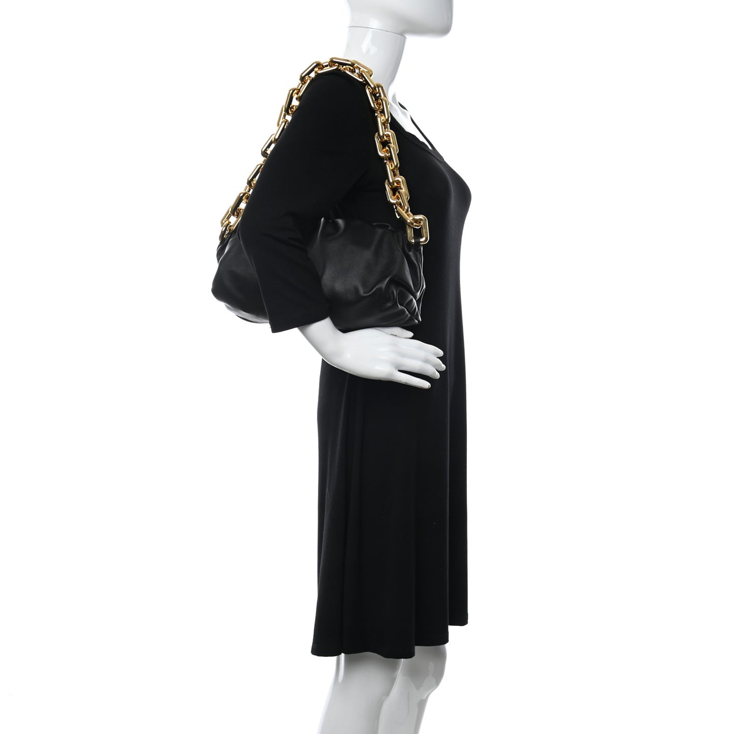 Calfskin The Pouch Chain Black