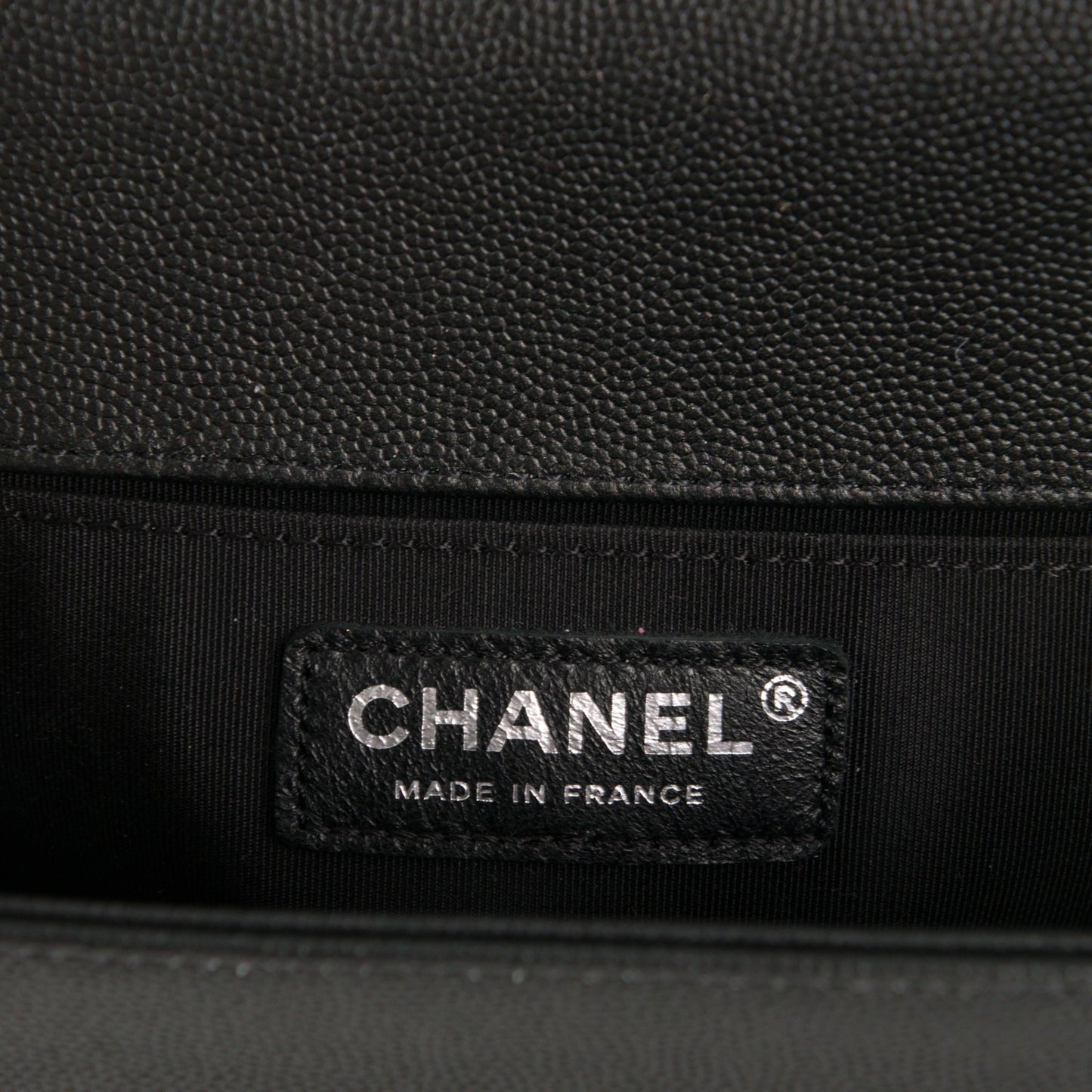 Caviar Quilted Medium Boy Flap So Black