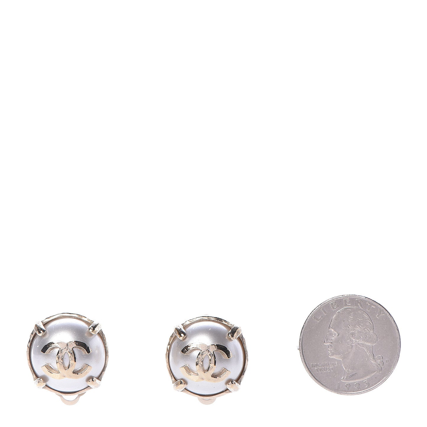 Pearl CC Large Clip On Earrings Light Gold