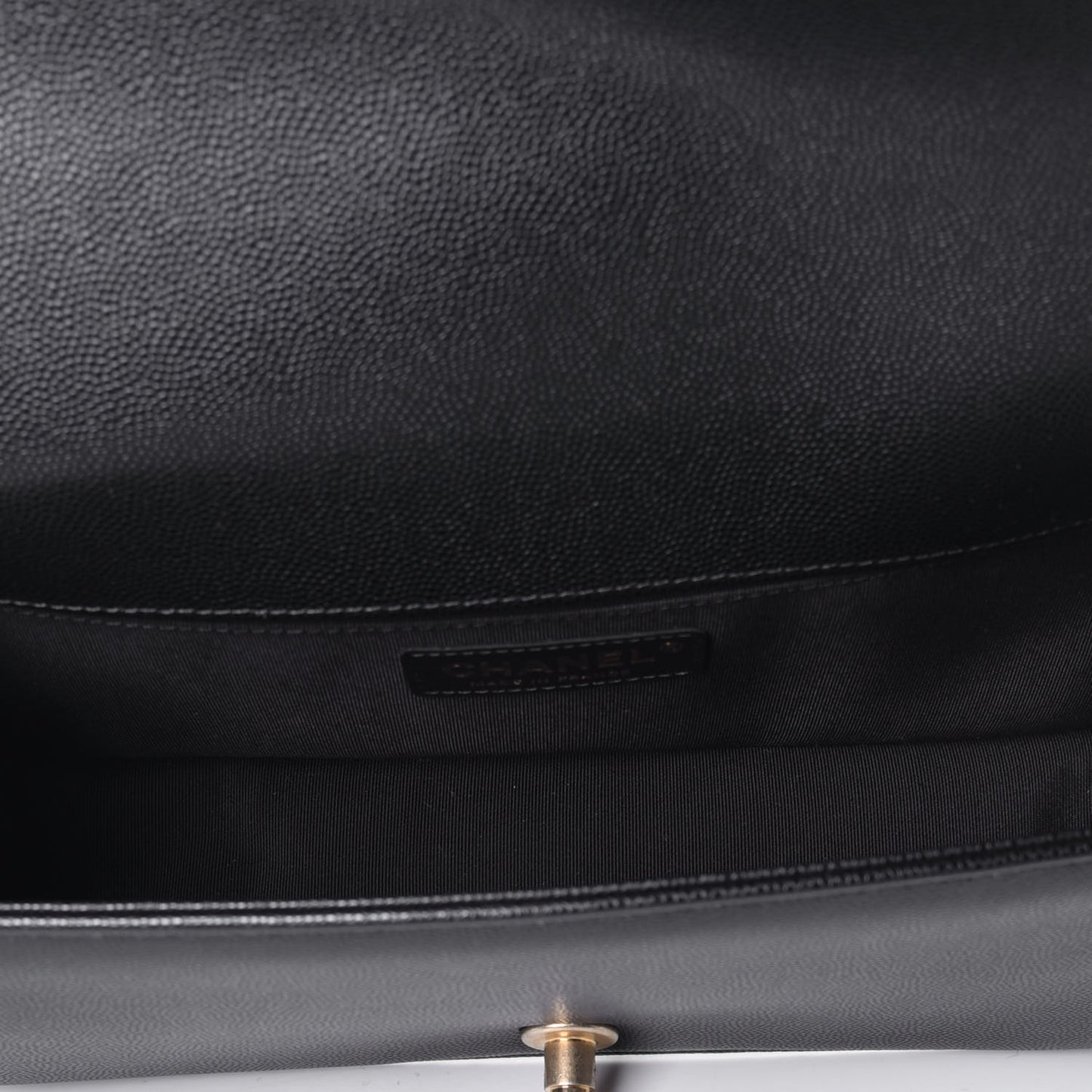 Caviar Quilted Medium Boy Flap Black