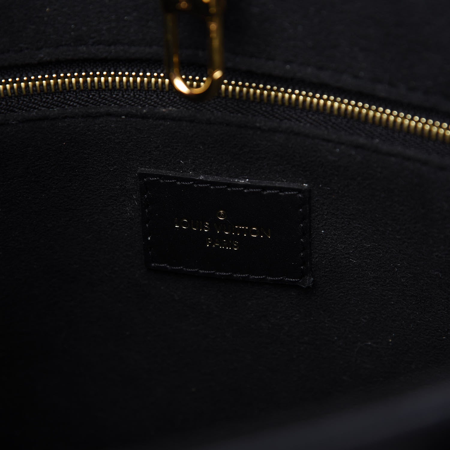 Louis Vuitton Empreinte Monogram Giant Onthego PM Black 8 of 10