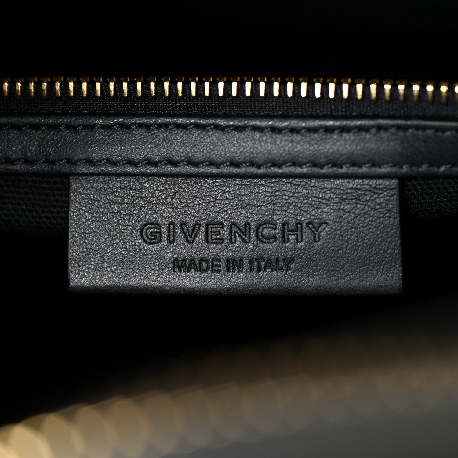 Givenchy Sugar Goatskin Small Chain Piping Antigona Black 6 of 12