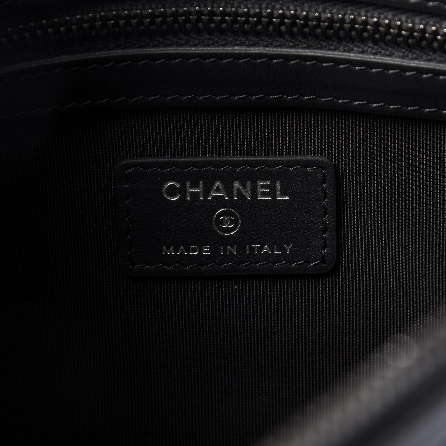 Iridescent Caviar Quilted Medium Boy Cosmetic Case Grey