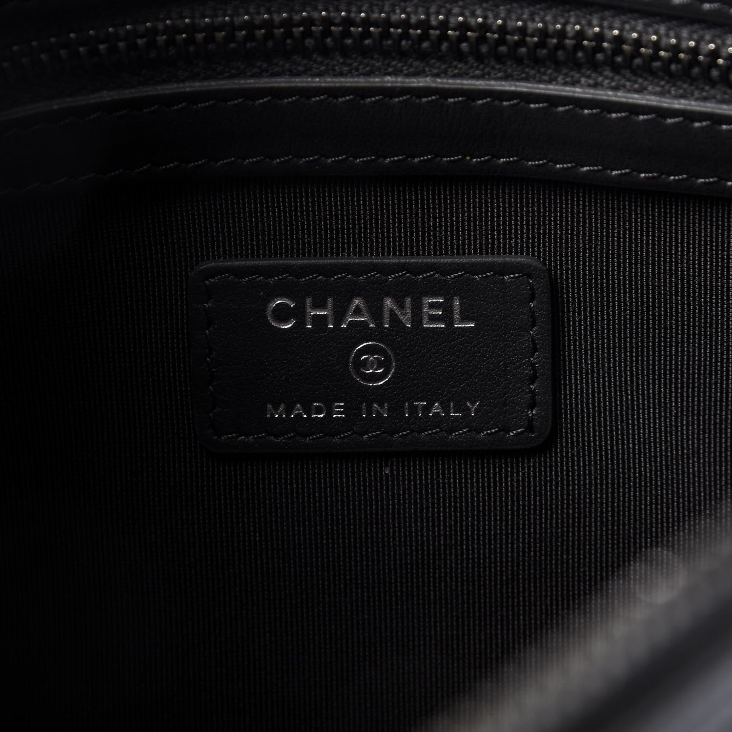 Chanel Iridescent Caviar Quilted Medium Boy Cosmetic Case Grey 6 of 7