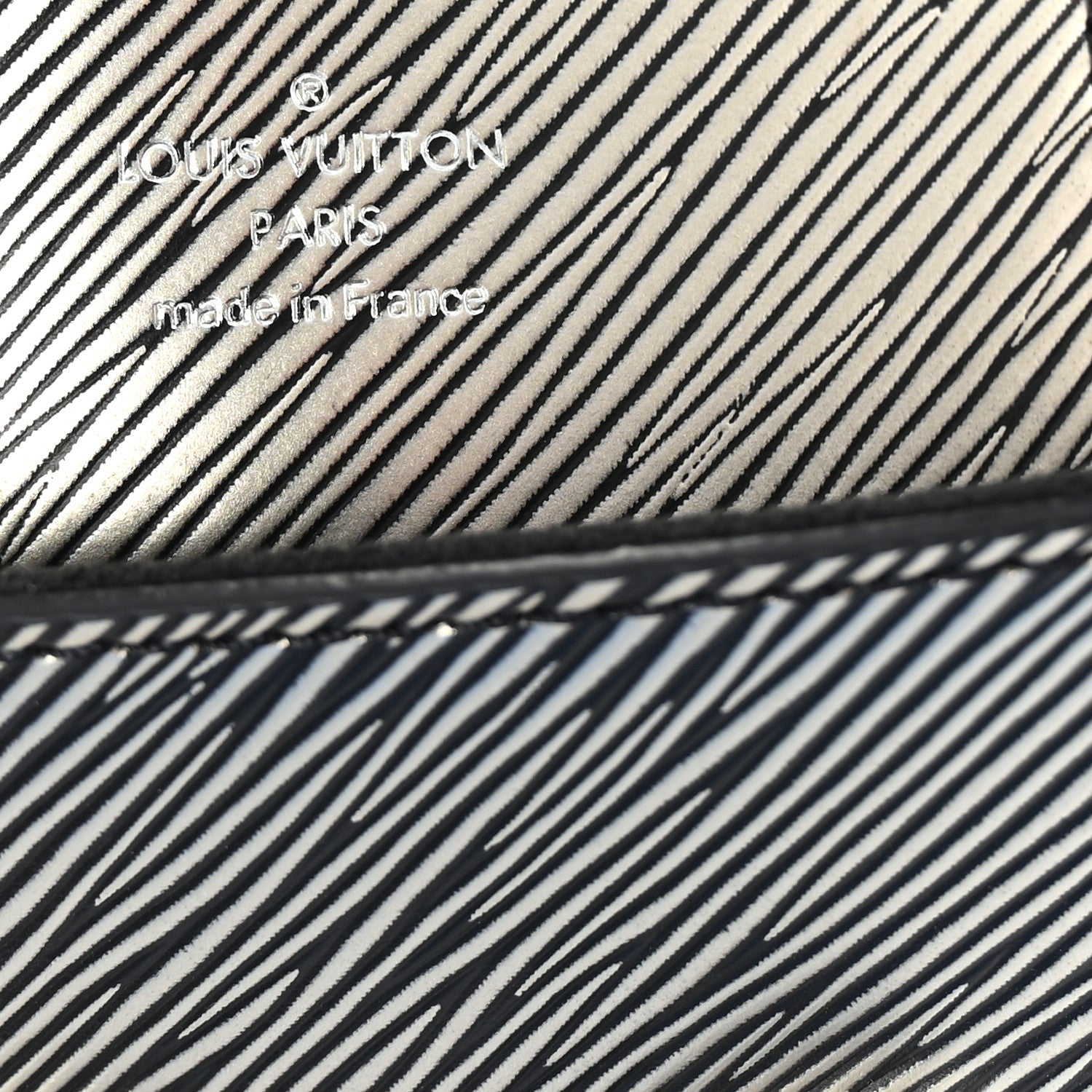 Louis Vuitton Epi Twist Shoulder Bag MM Platine 6 of 9