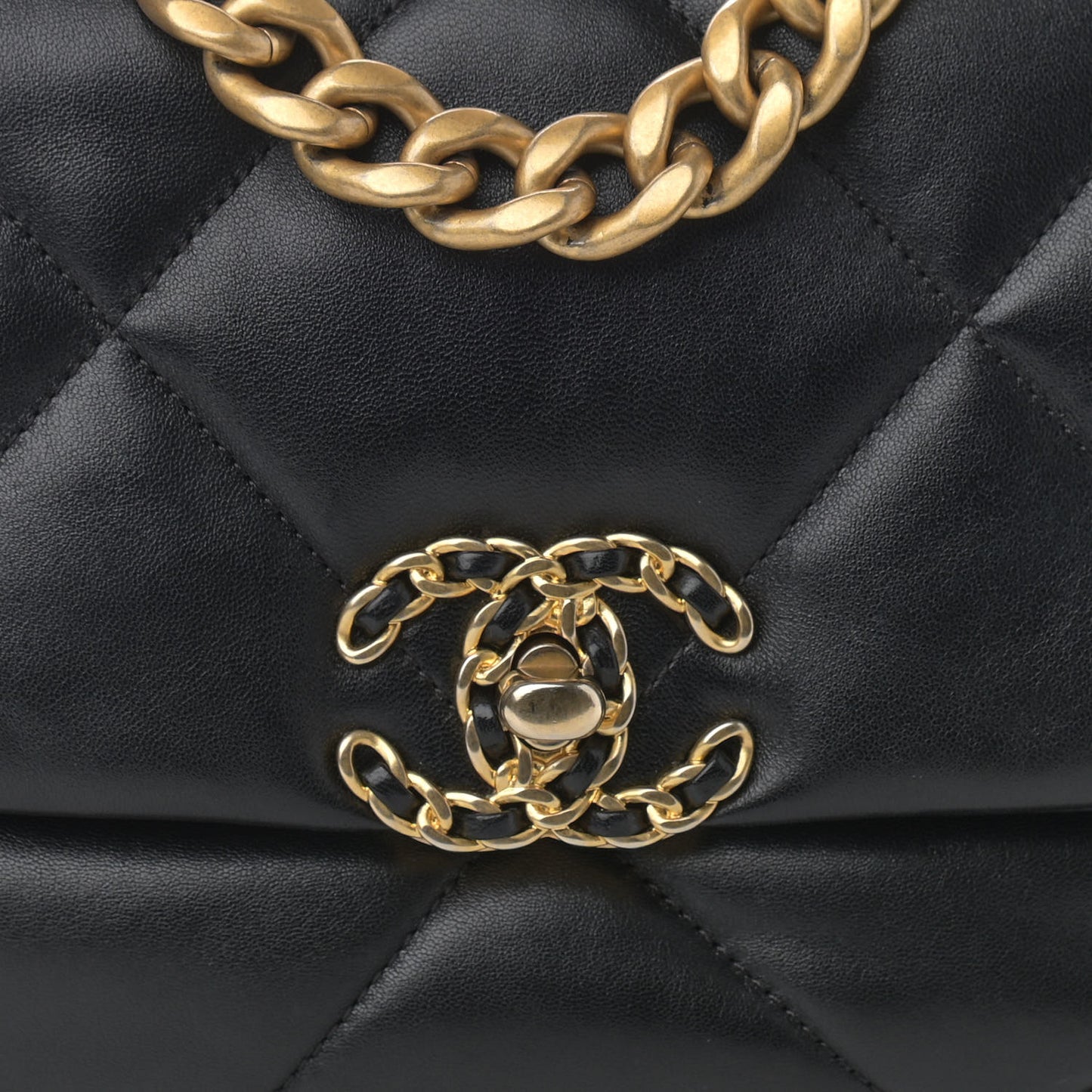 Lambskin Quilted Medium Chanel 19 Flap Black