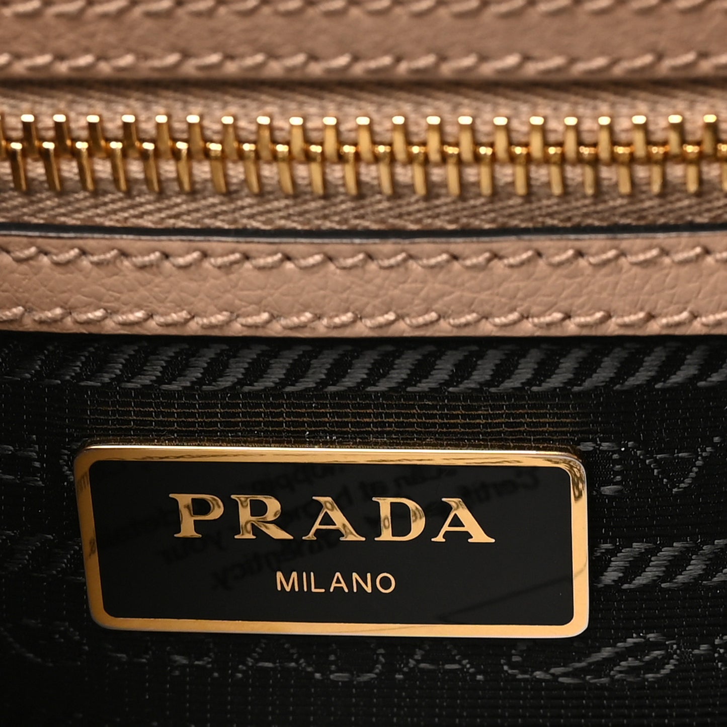 Glace Calfskin Embossed Logo Crossbody Cammeo
