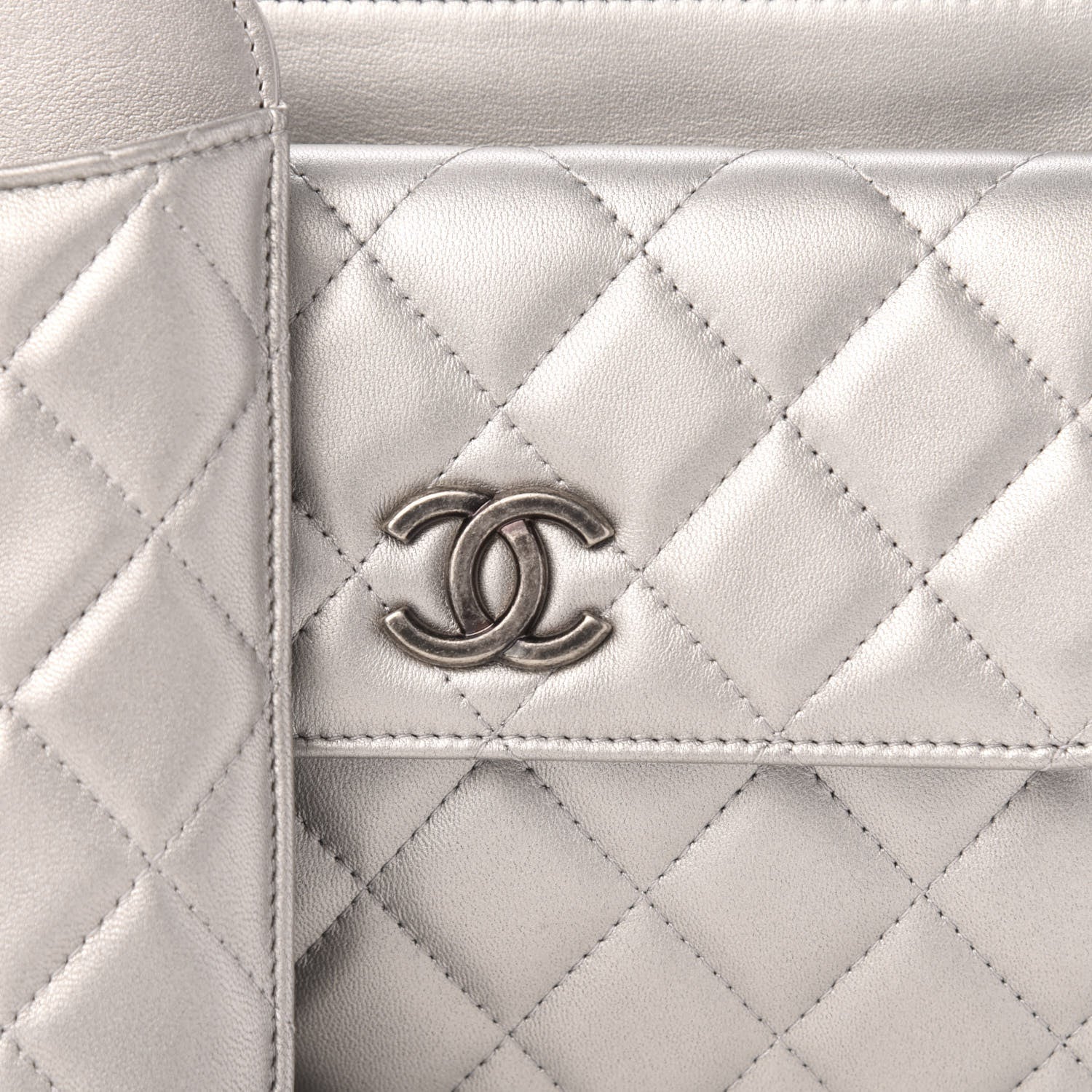 Chanel Metallic Lambskin Quilted Clutch With Chain Silver 10 of 12