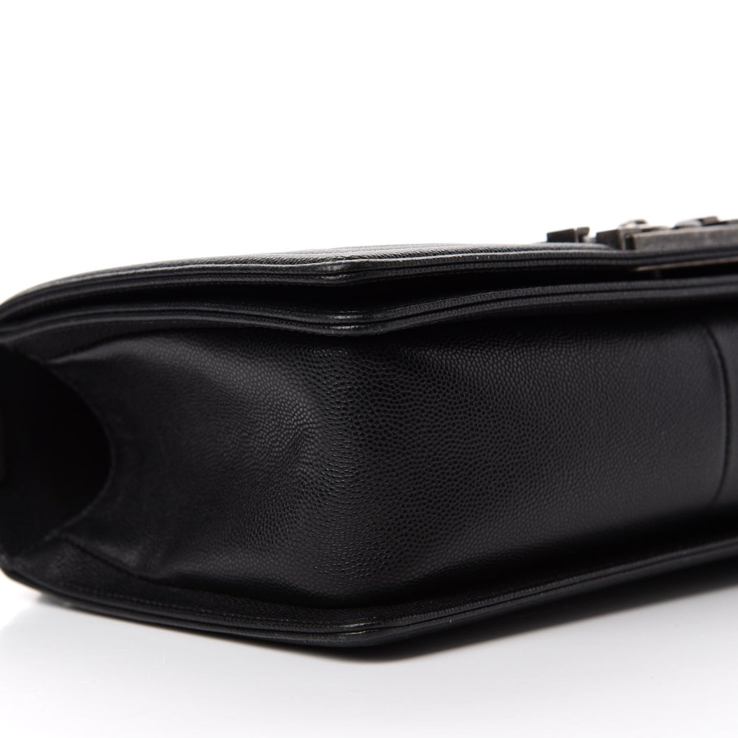 Caviar Quilted Medium Boy Flap Black